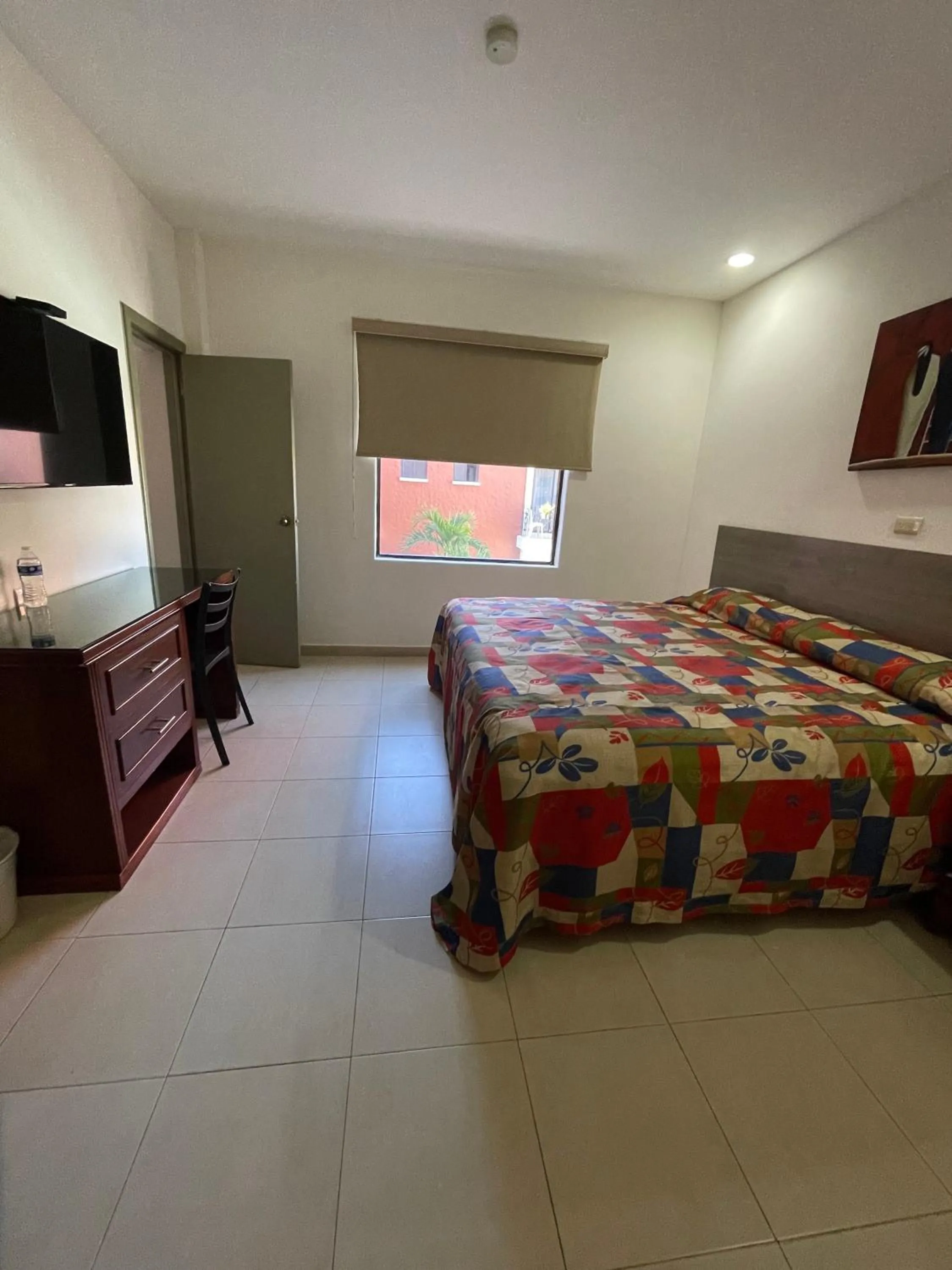 Photo of the whole room, Bed in Hotel el Mayo Inn
