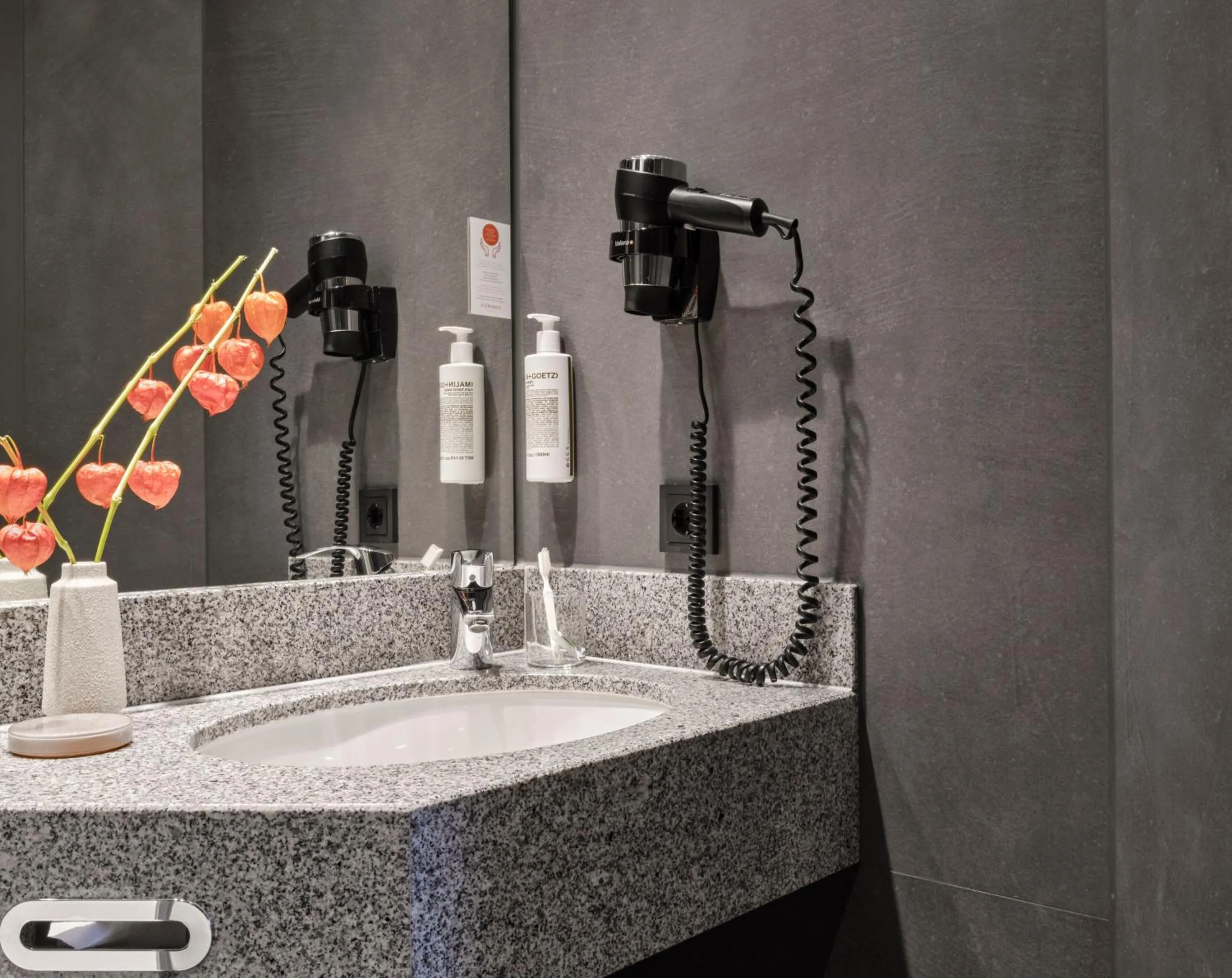 Bathroom in Flemings Hotel Frankfurt-Central