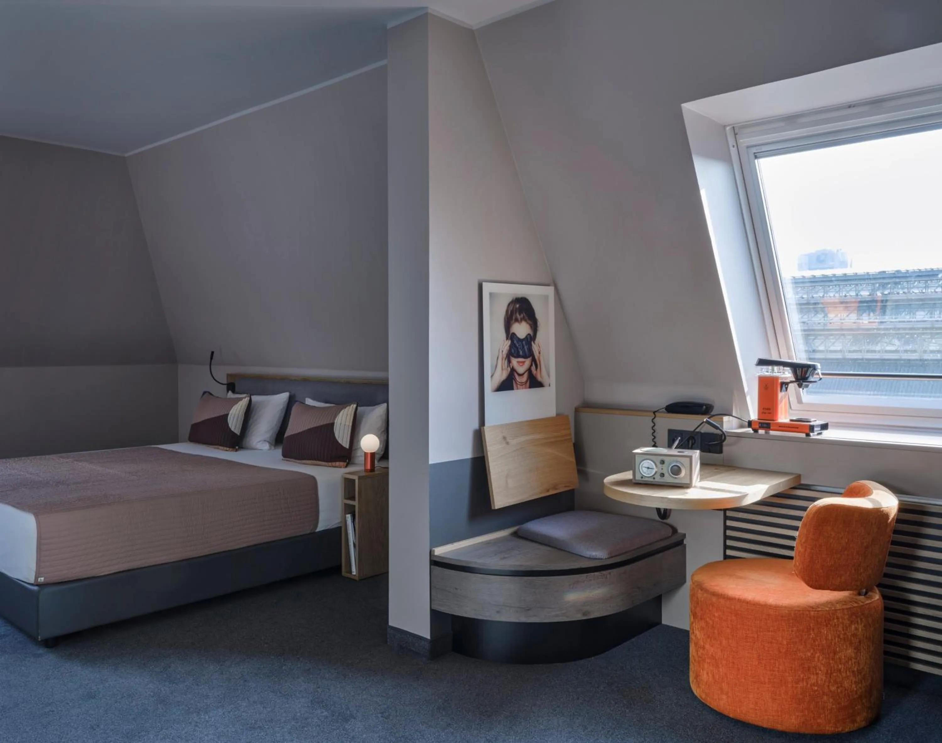 Photo of the whole room, Bed in Flemings Hotel Frankfurt-Central