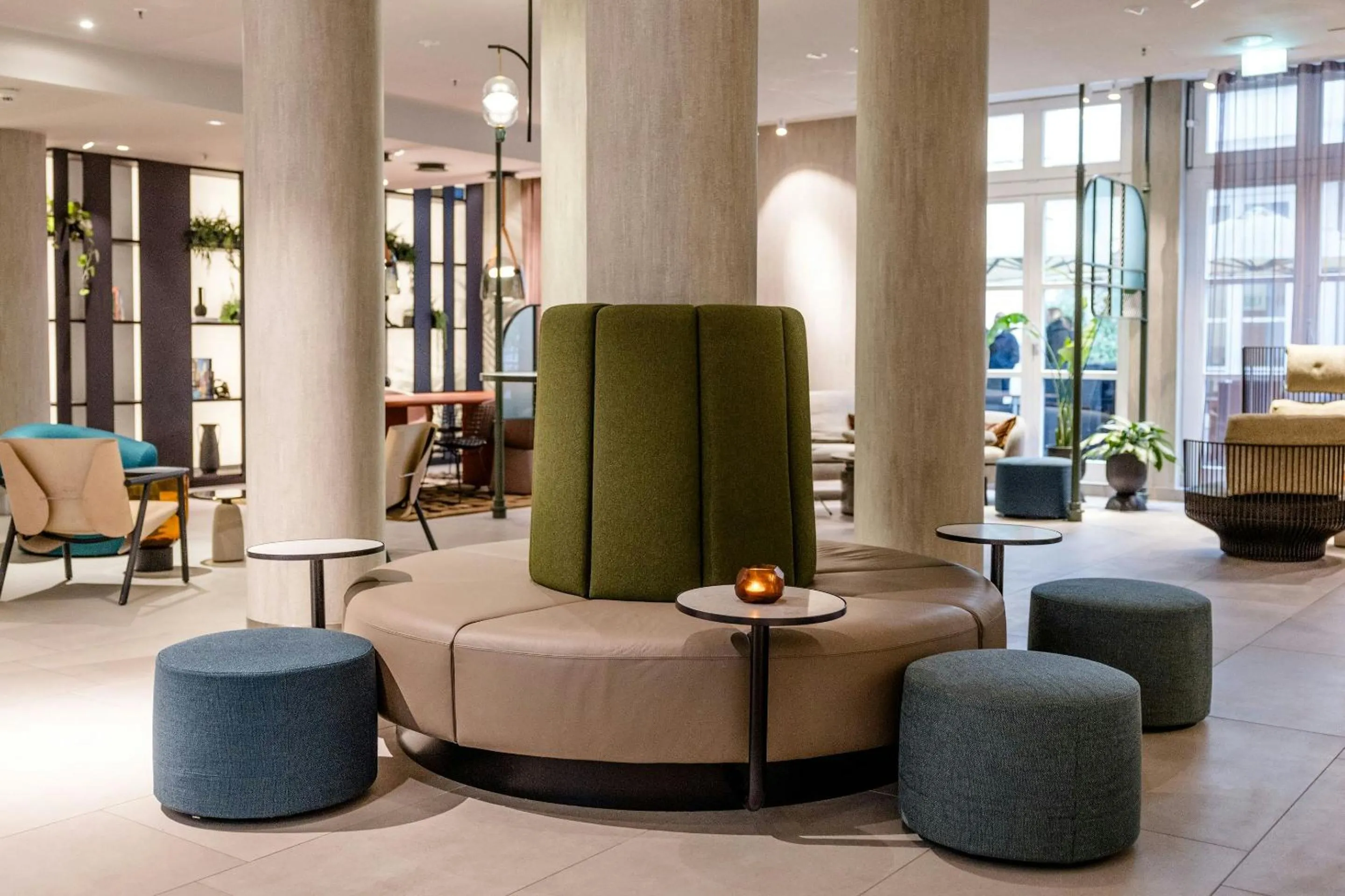 Lounge or bar in Motel One Frankfurt-Hauptbahnhof