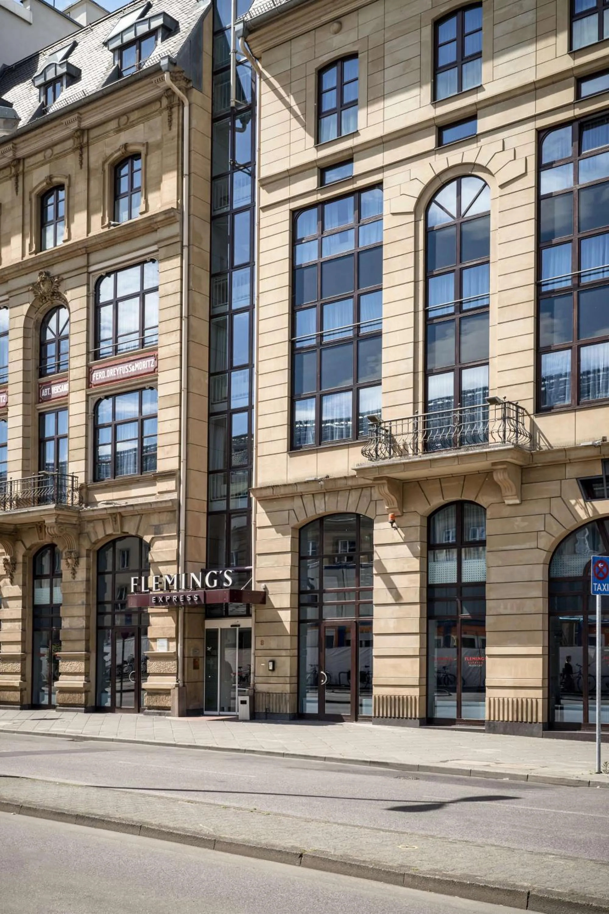 Property building in Flemings Hotel Frankfurt-Central