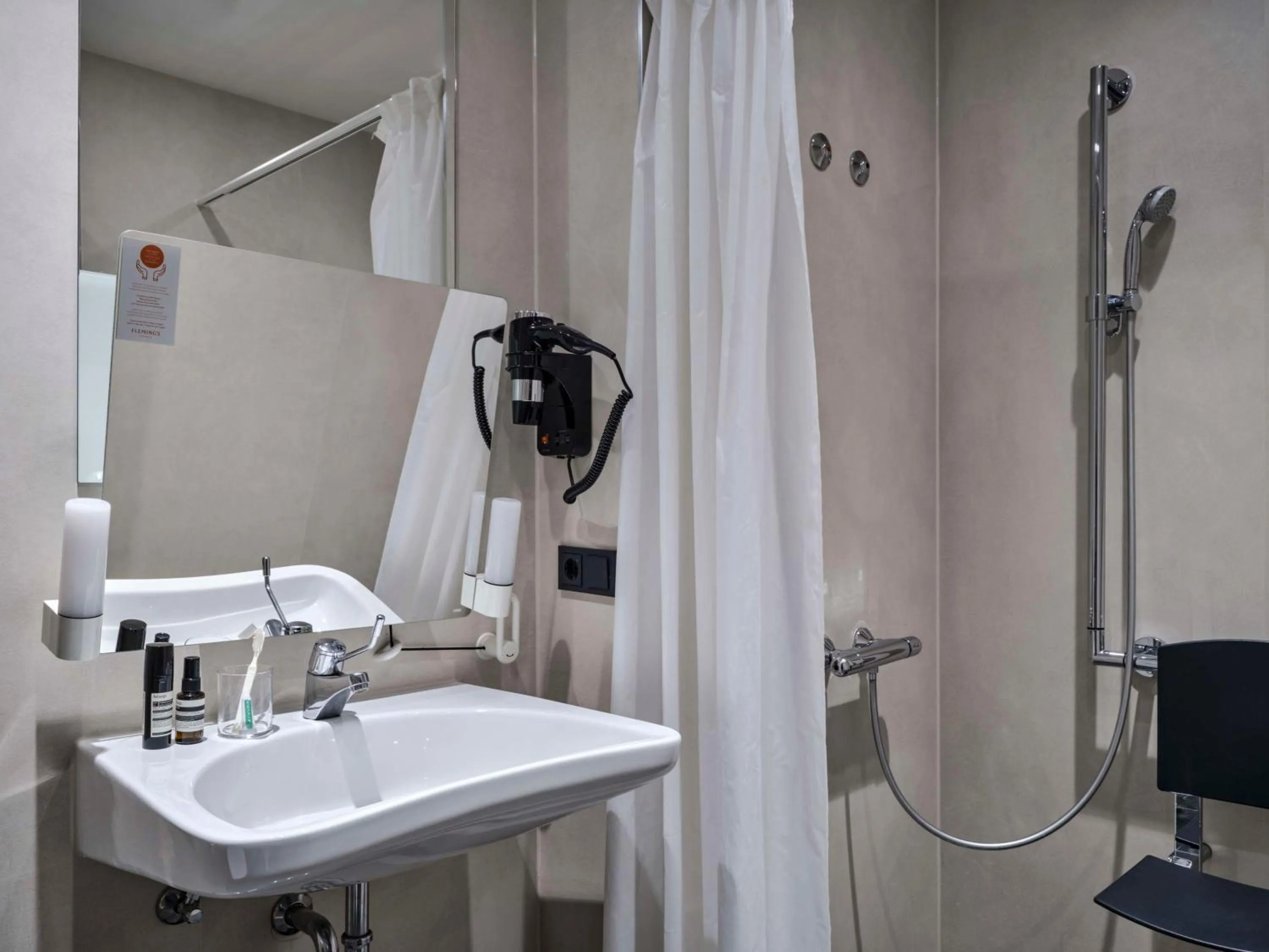 Bathroom in Flemings Hotel Frankfurt-Central