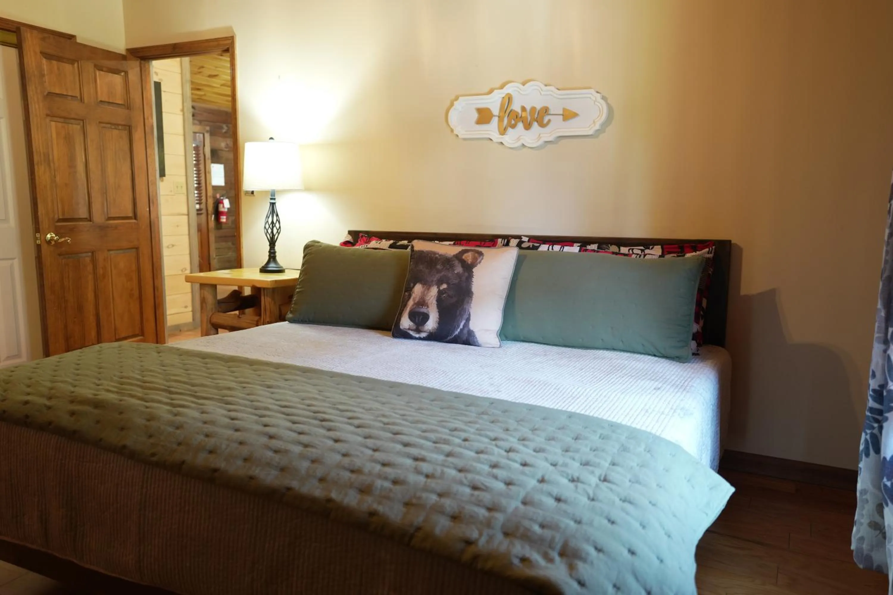 Bedroom, Bed in Love Shack