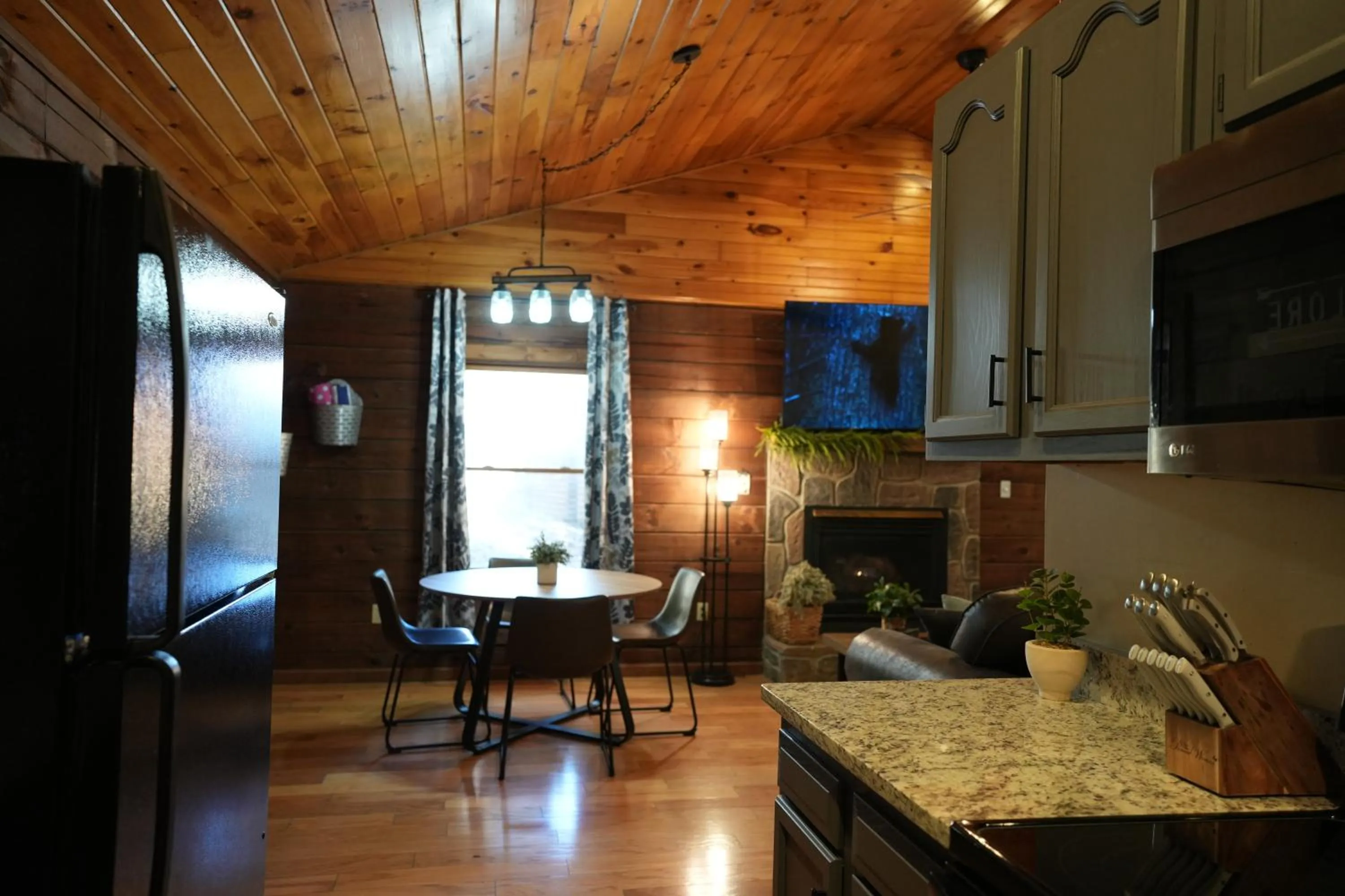 Dining area in Love Shack