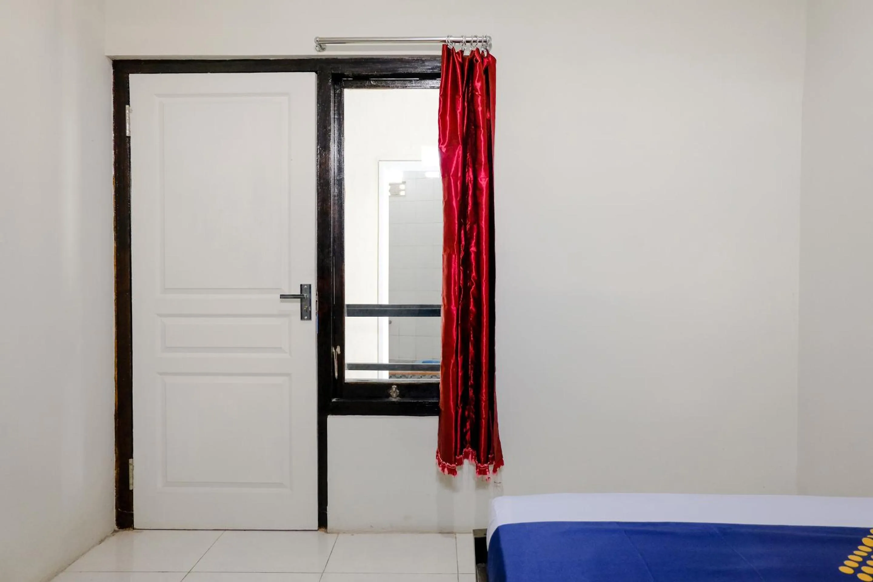 Bedroom in SPOT ON 2723 Gatsu Kost