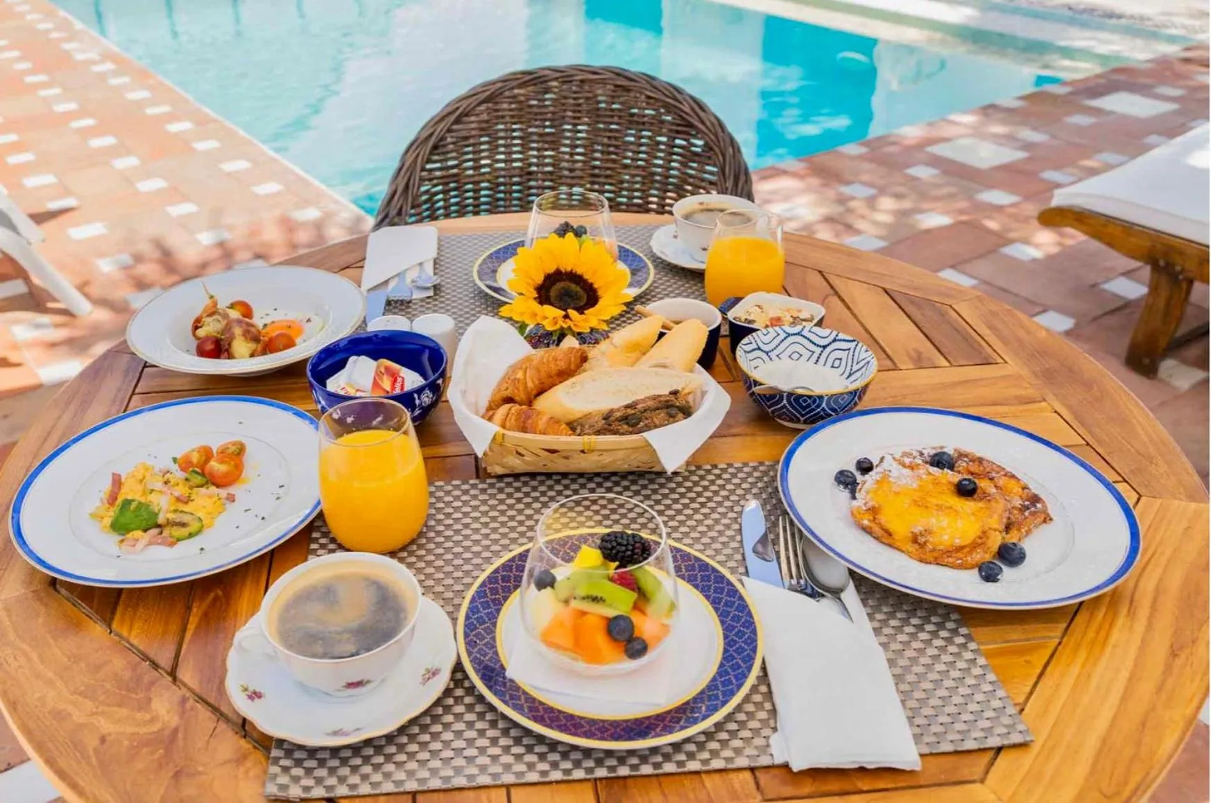 Breakfast in The Pearl - Marbella