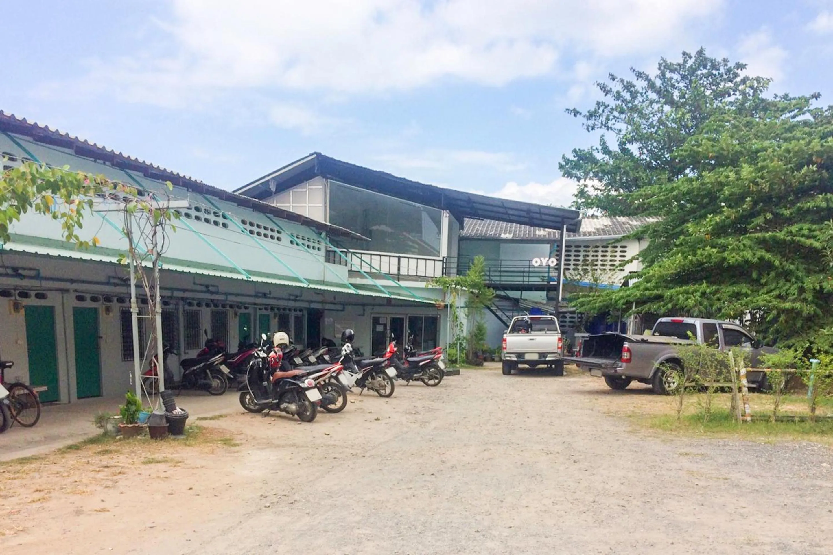 Property building in Baan Kim Lian SHA