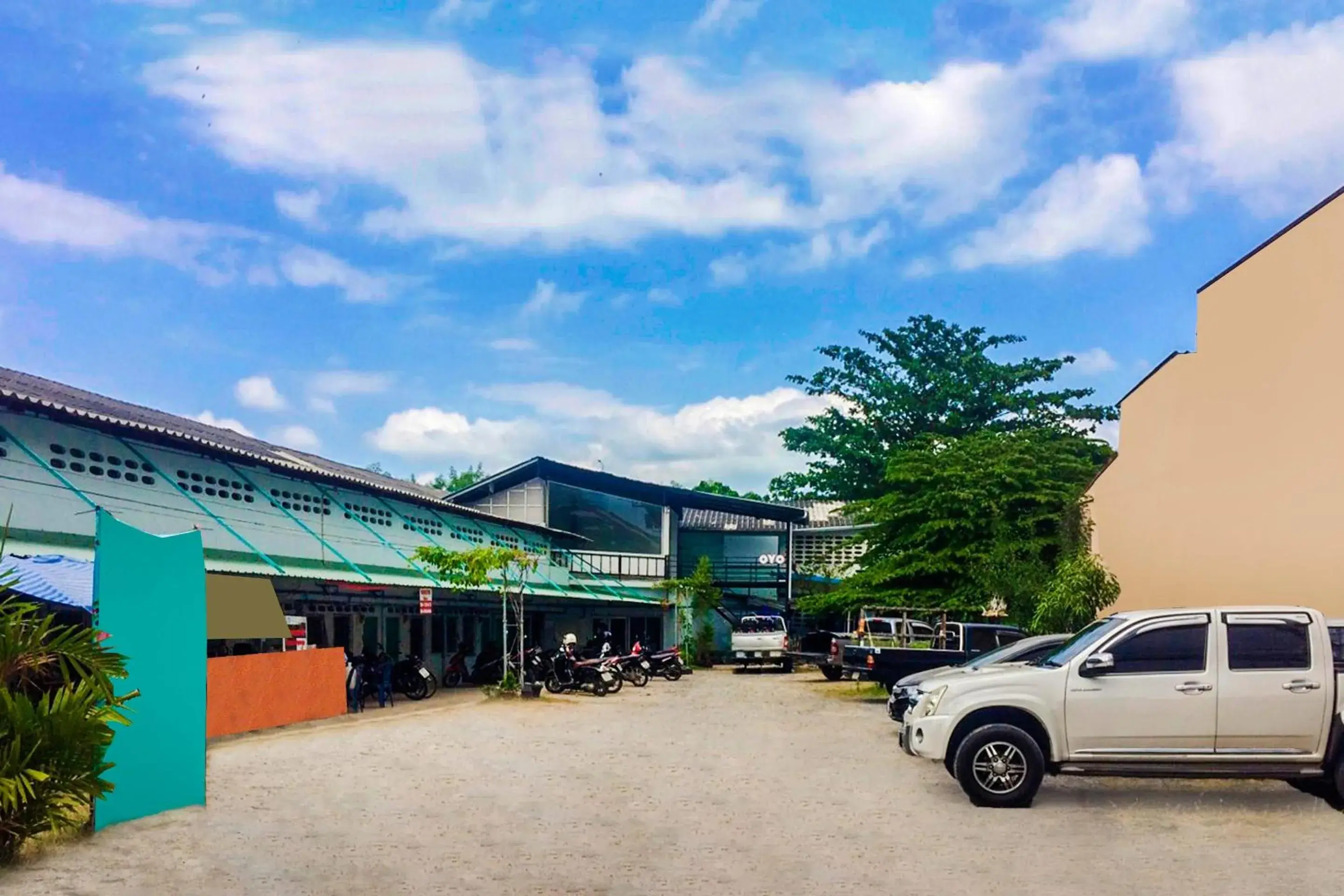 Facade/entrance in Baan Kim Lian SHA Facade/entrance in Baan Kim Lian SHA