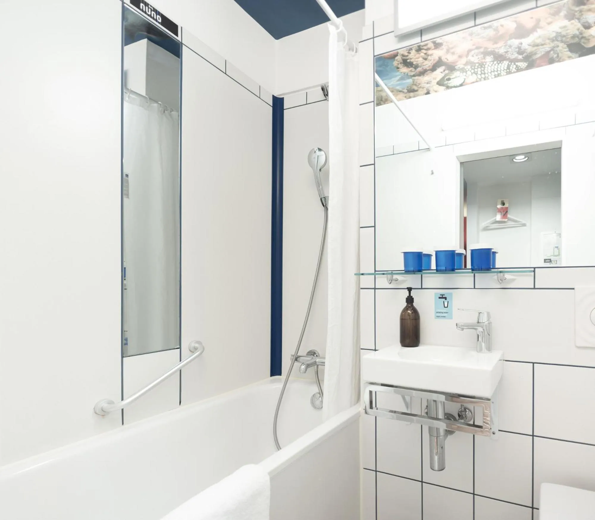 Bathroom in NunoHotel