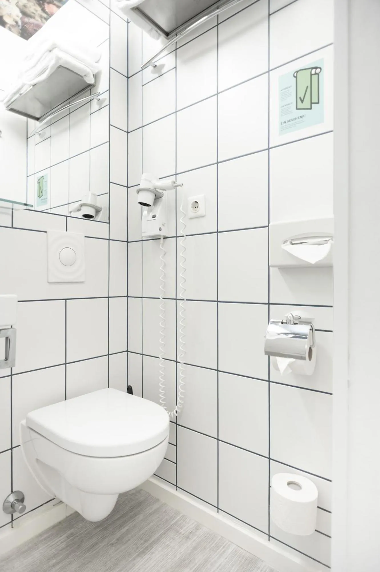 Bathroom in NunoHotel