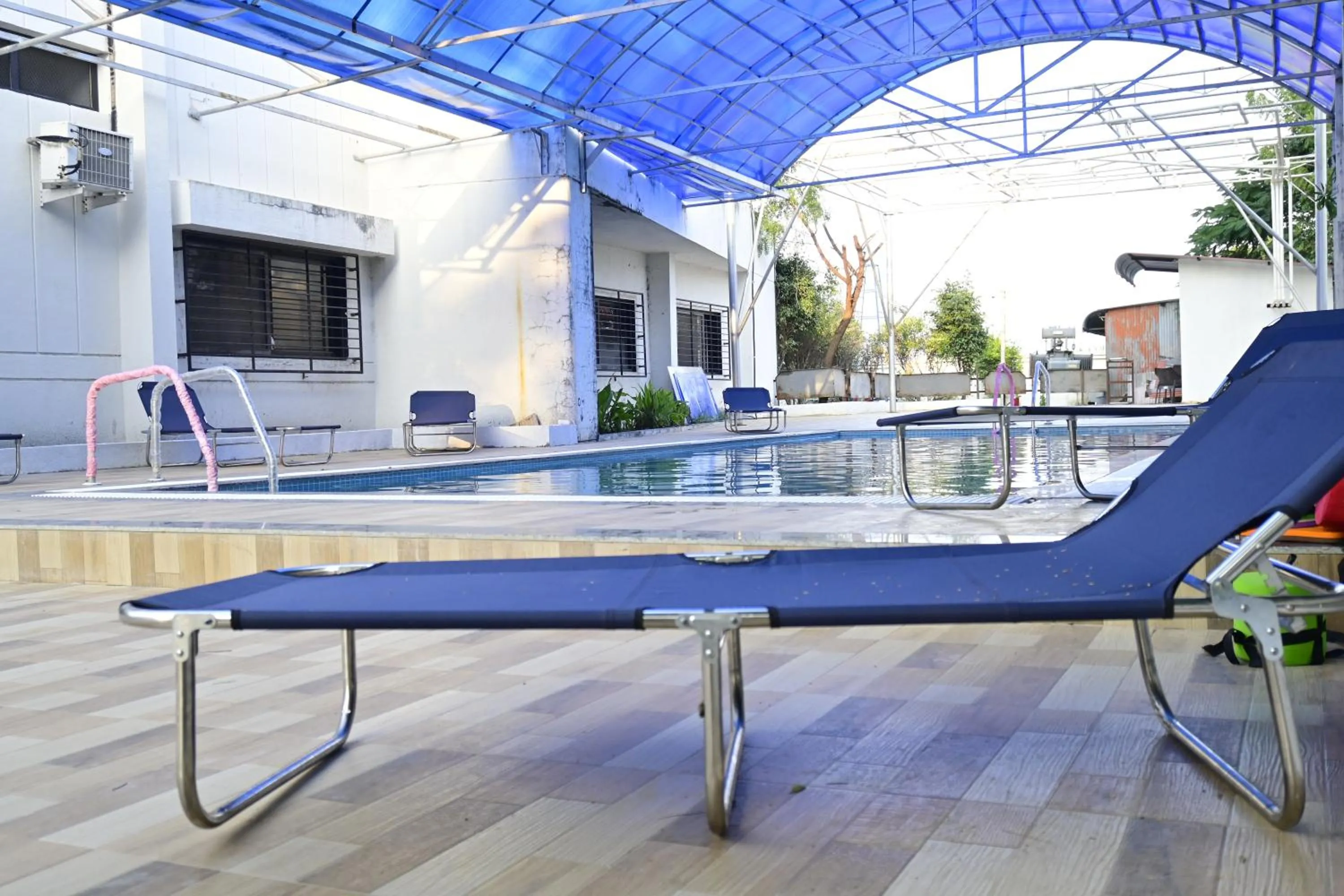 Swimming pool in Sapphero Resorts