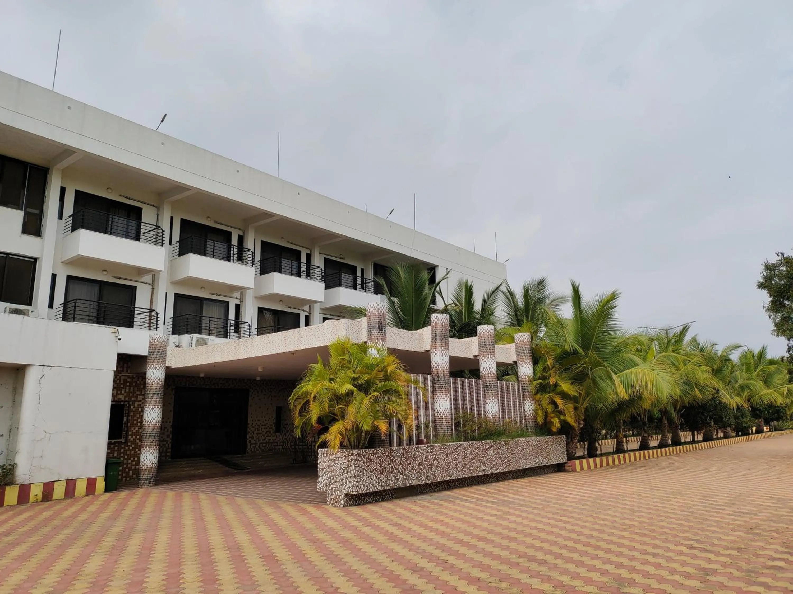 Sapphero Resorts