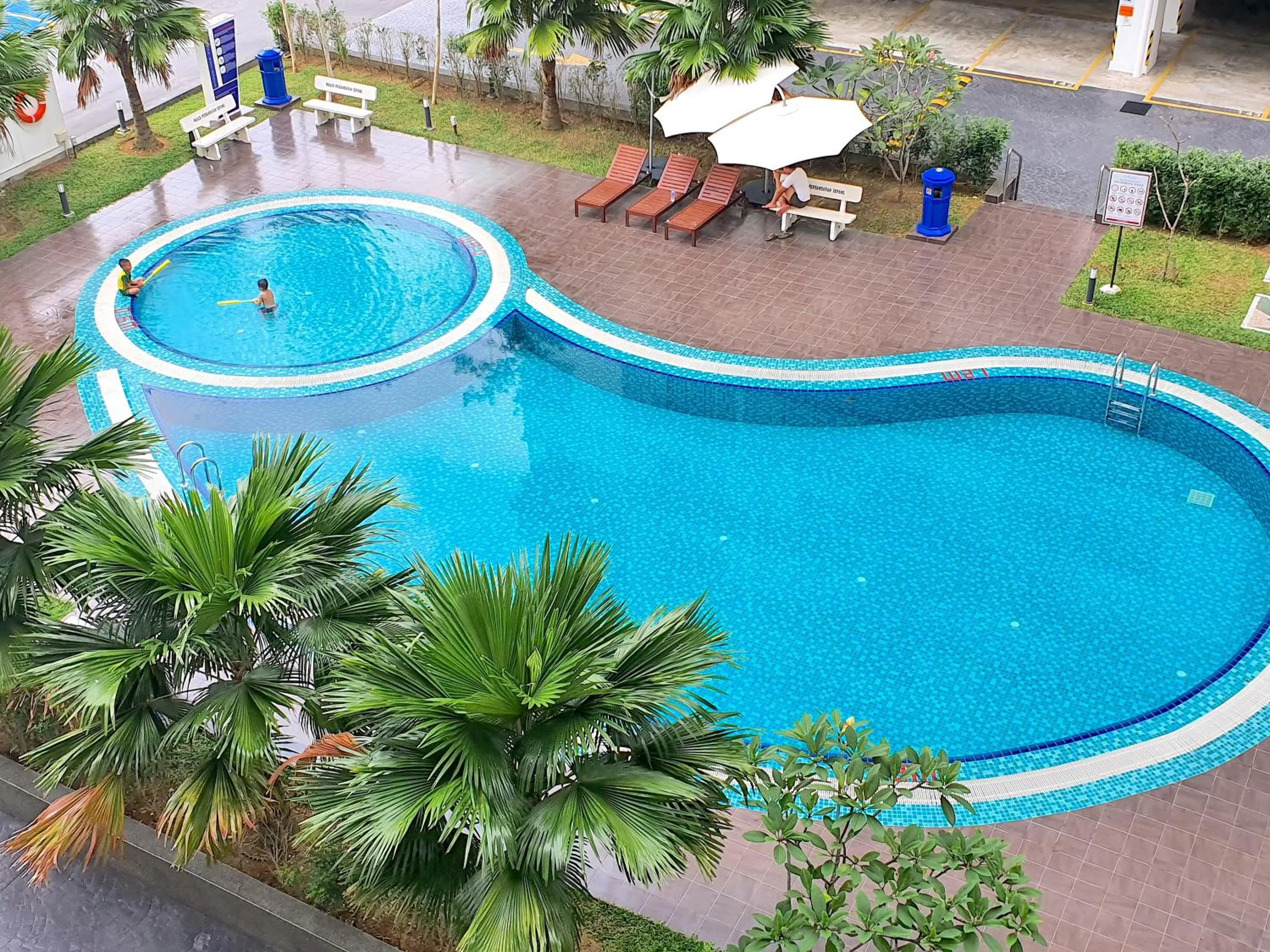 Pool view in KLIA Ehsan Residences Sepang Nilai