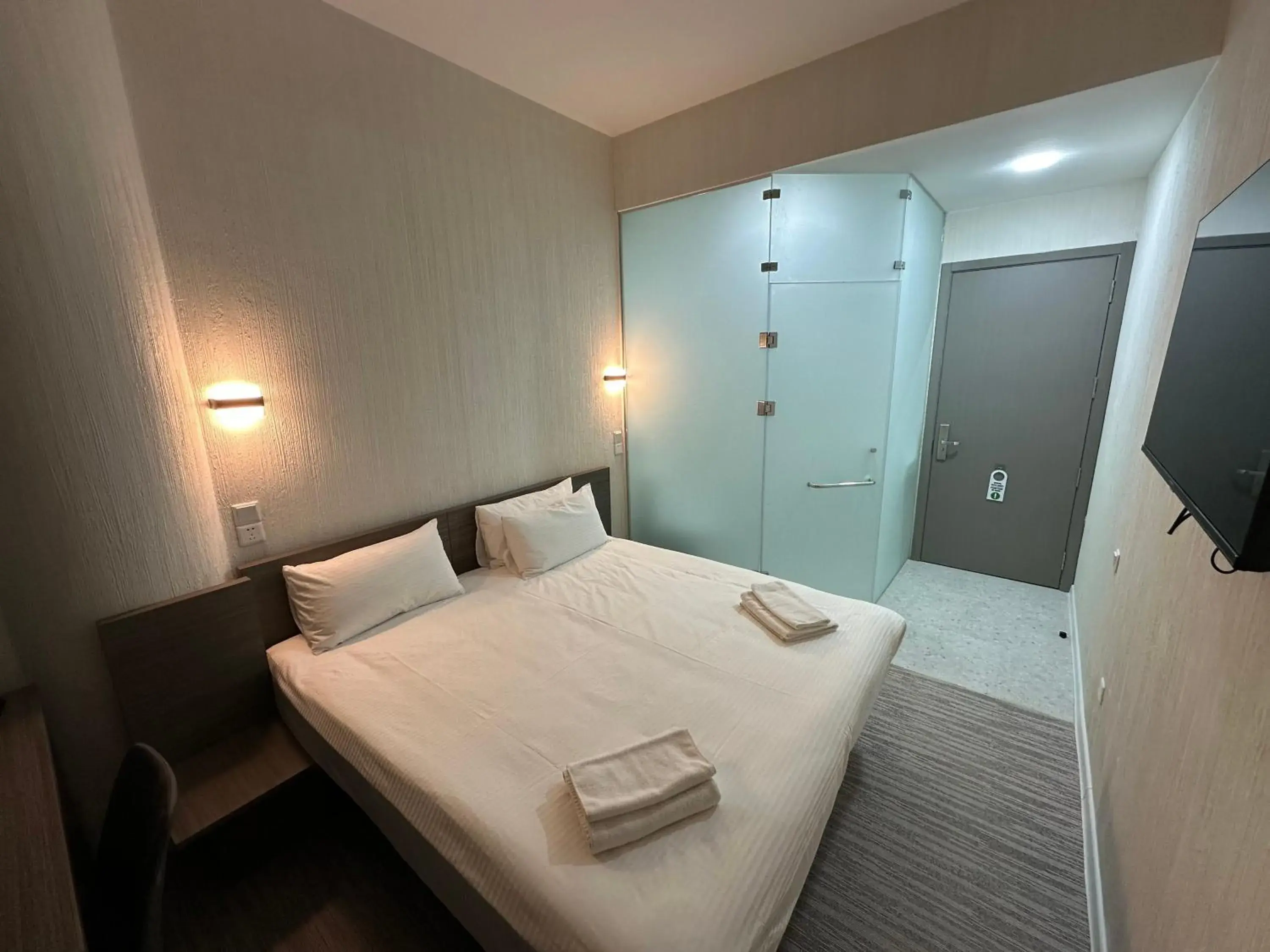 Standard Double Room - single occupancy in City Centre Hotel Standard Double Room - single occupancy in City Centre Hotel