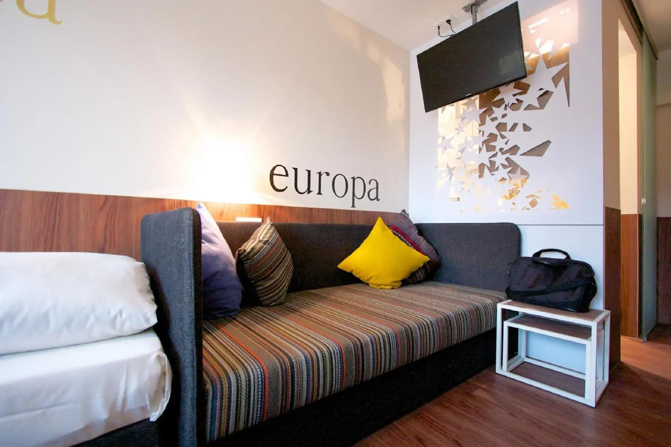 Bed, Seating Area in Hotel Europa Life