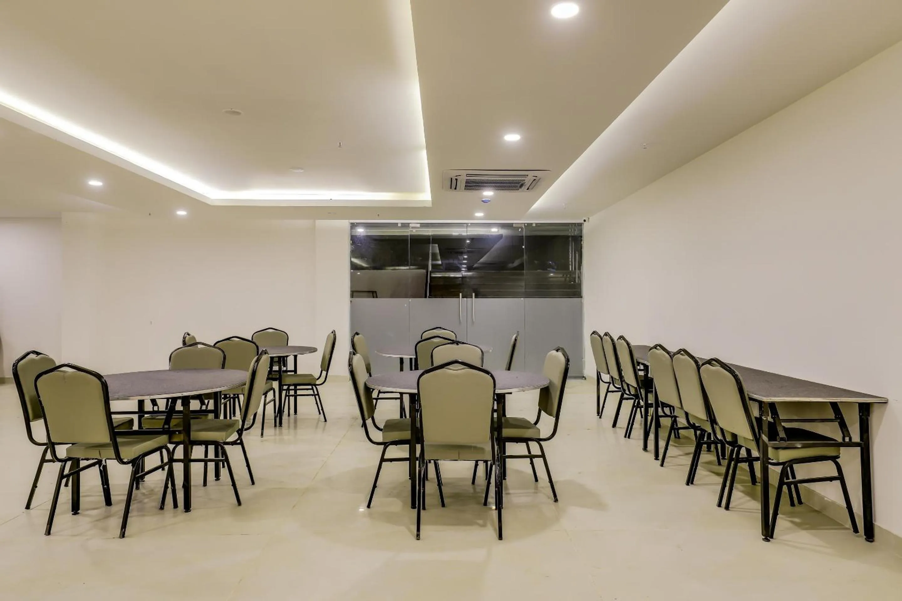 Restaurant/places to eat in Townhouse Siddharth Vihar Ghaziabad