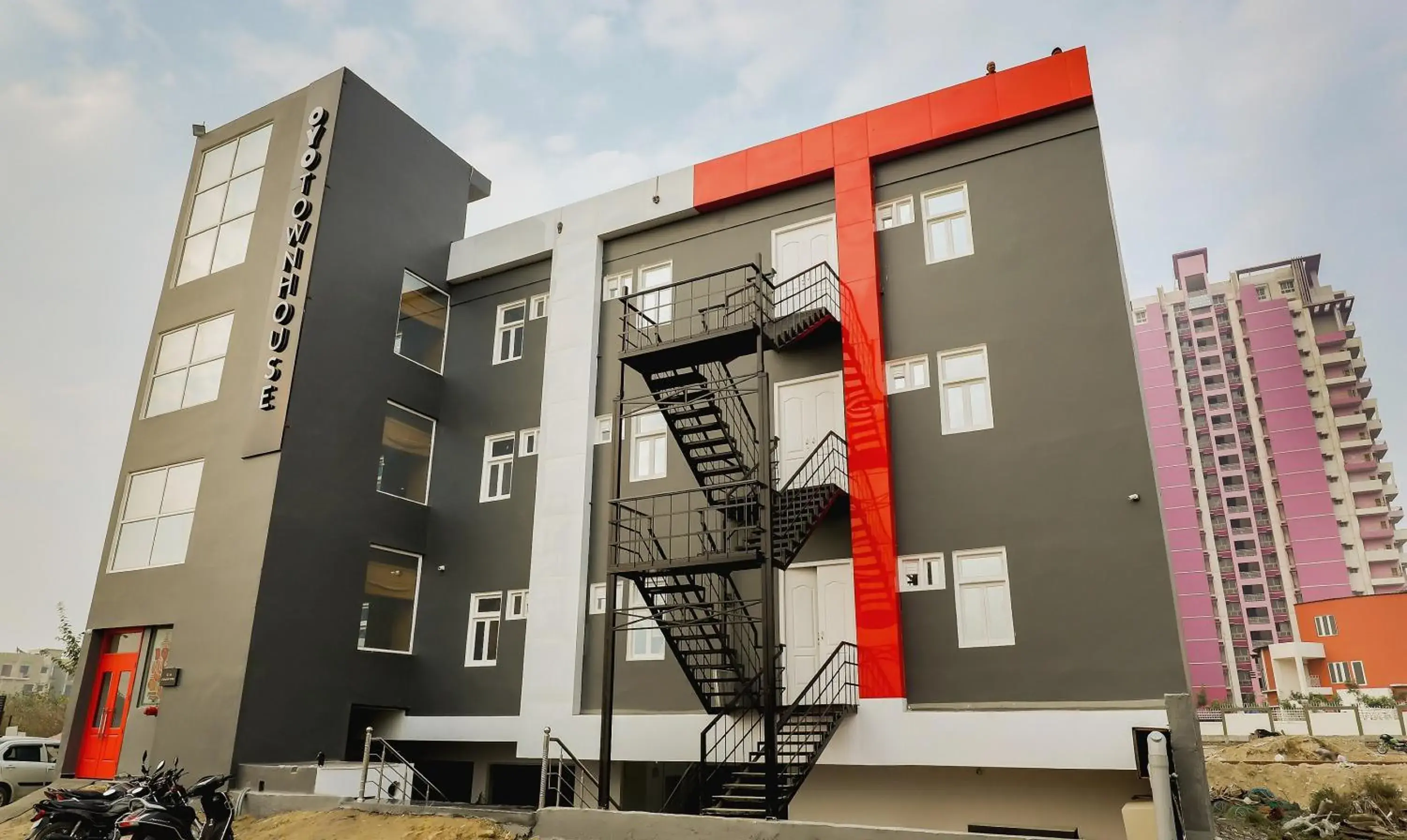 Facade/entrance in Townhouse Siddharth Vihar Ghaziabad Facade/entrance in Townhouse Siddharth Vihar Ghaziabad