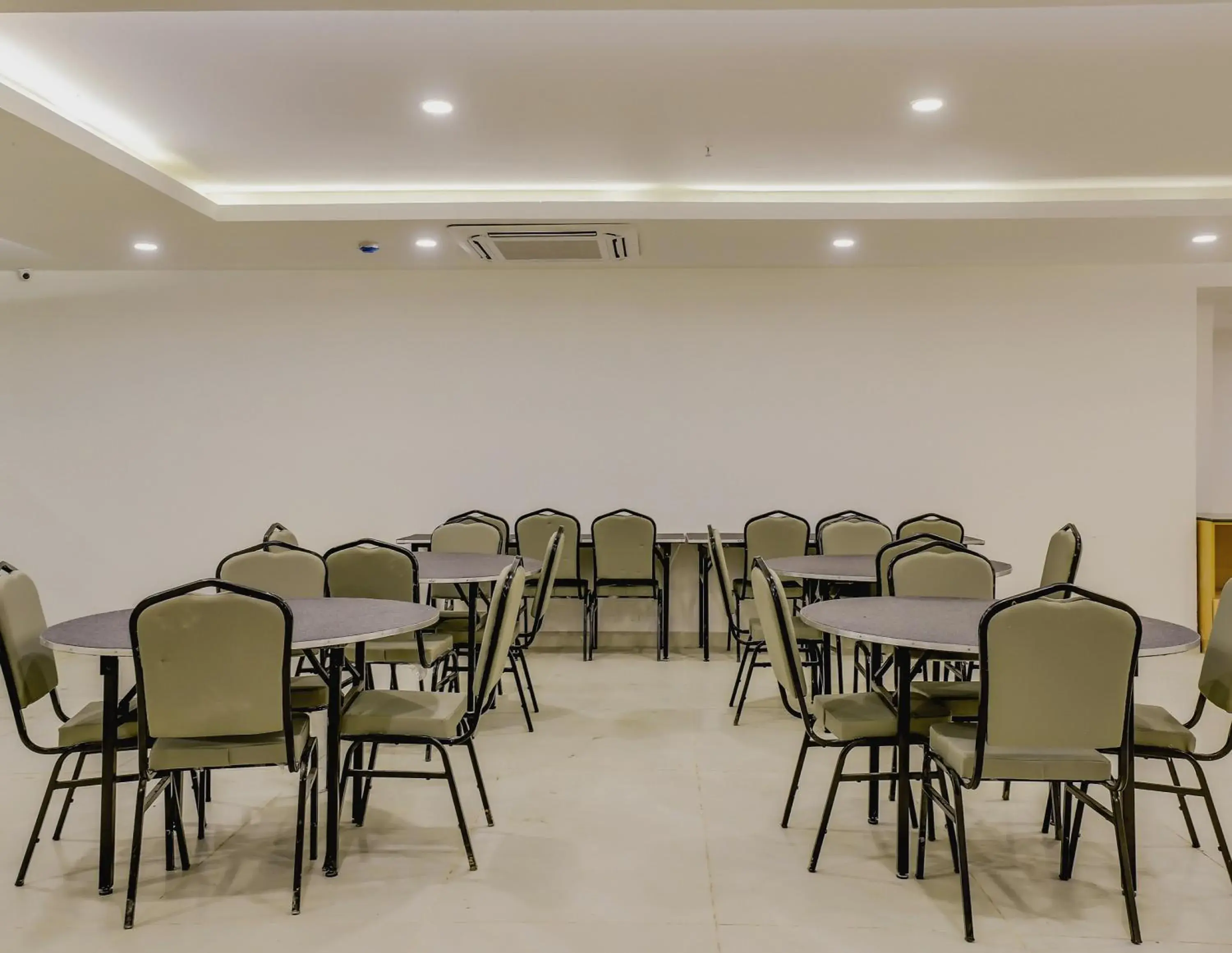 Restaurant/places to eat in Townhouse Siddharth Vihar Ghaziabad Restaurant/places to eat in Townhouse Siddharth Vihar Ghaziabad