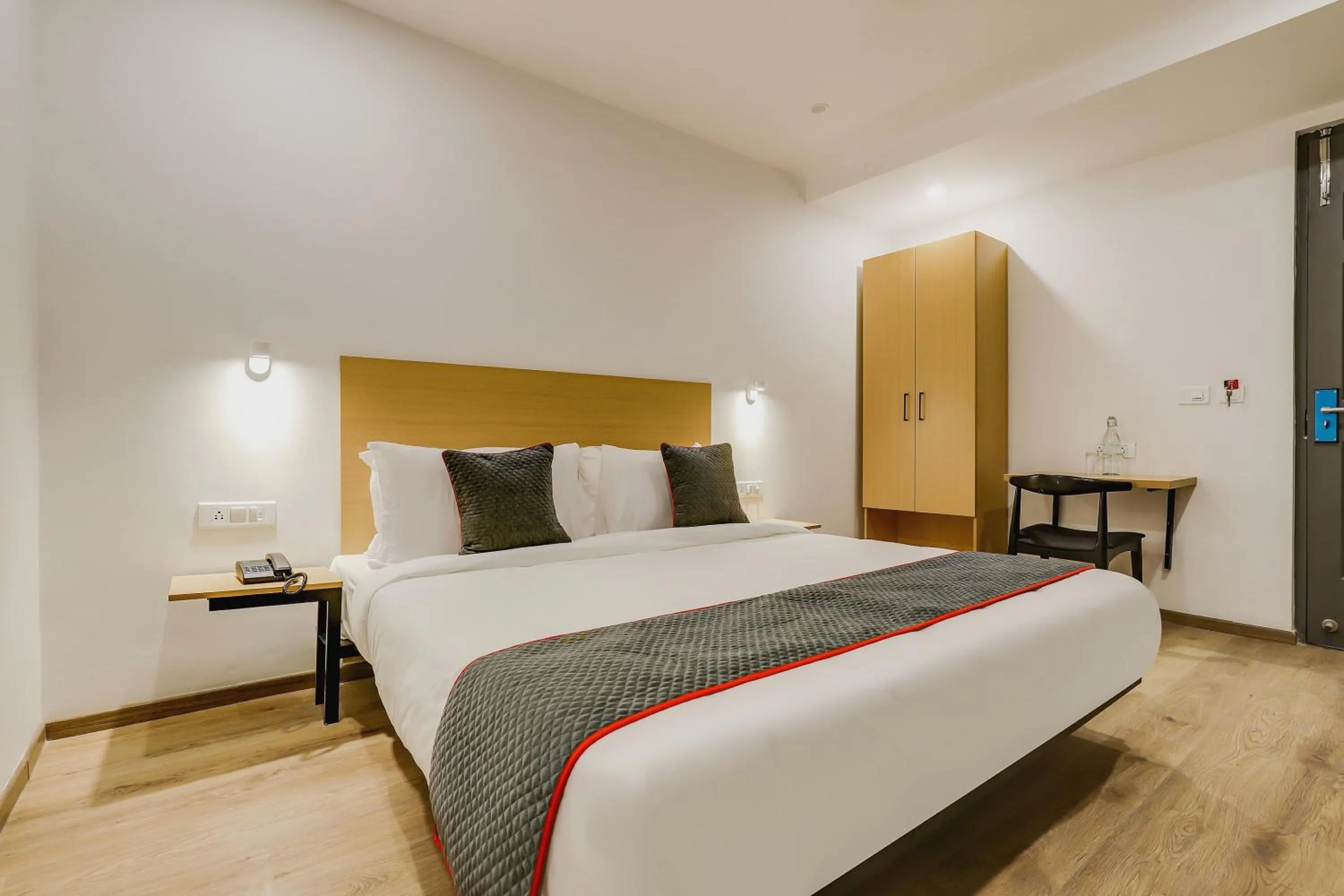 Other, Bed in Townhouse Siddharth Vihar Ghaziabad