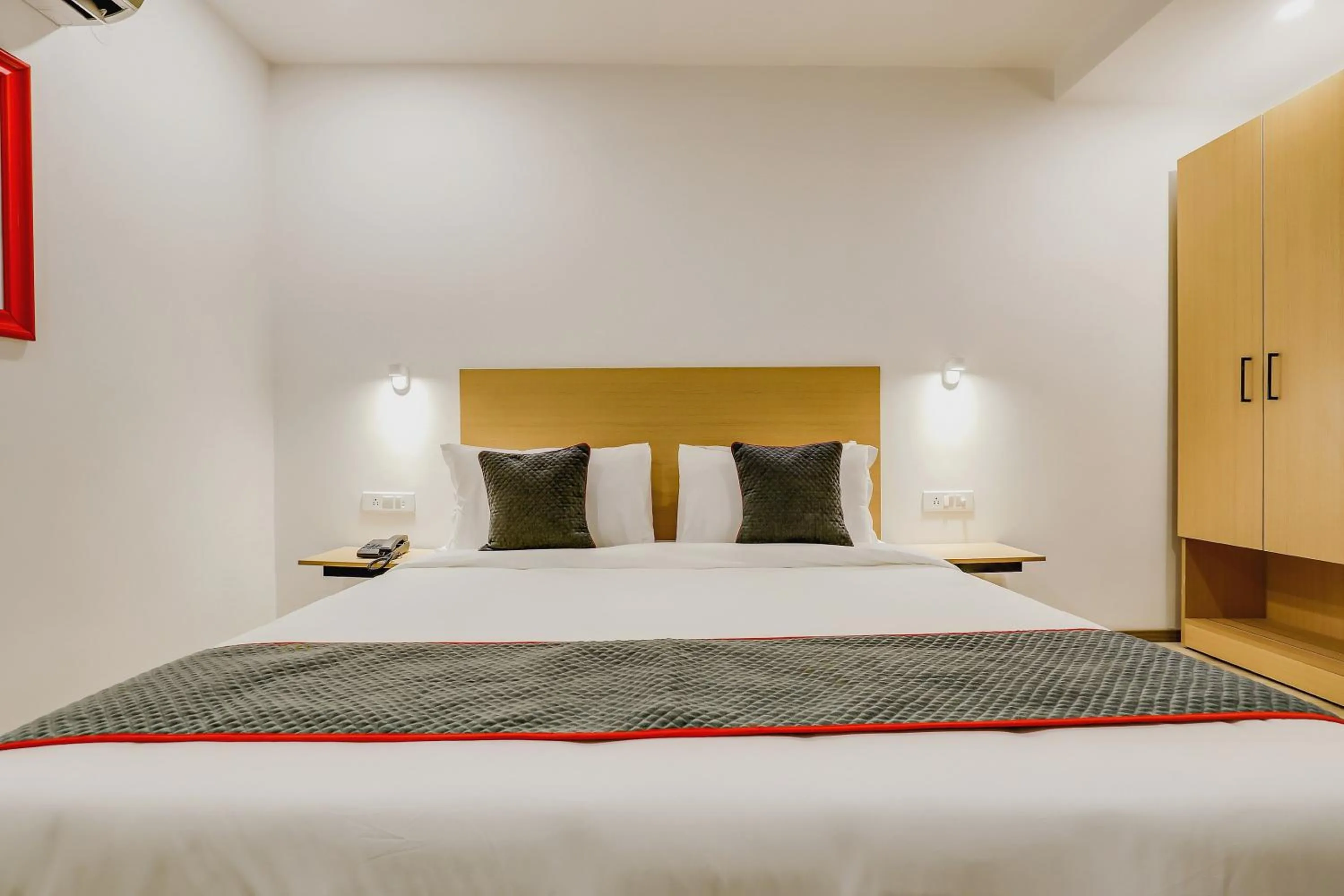 Other, Bed in Townhouse Siddharth Vihar Ghaziabad