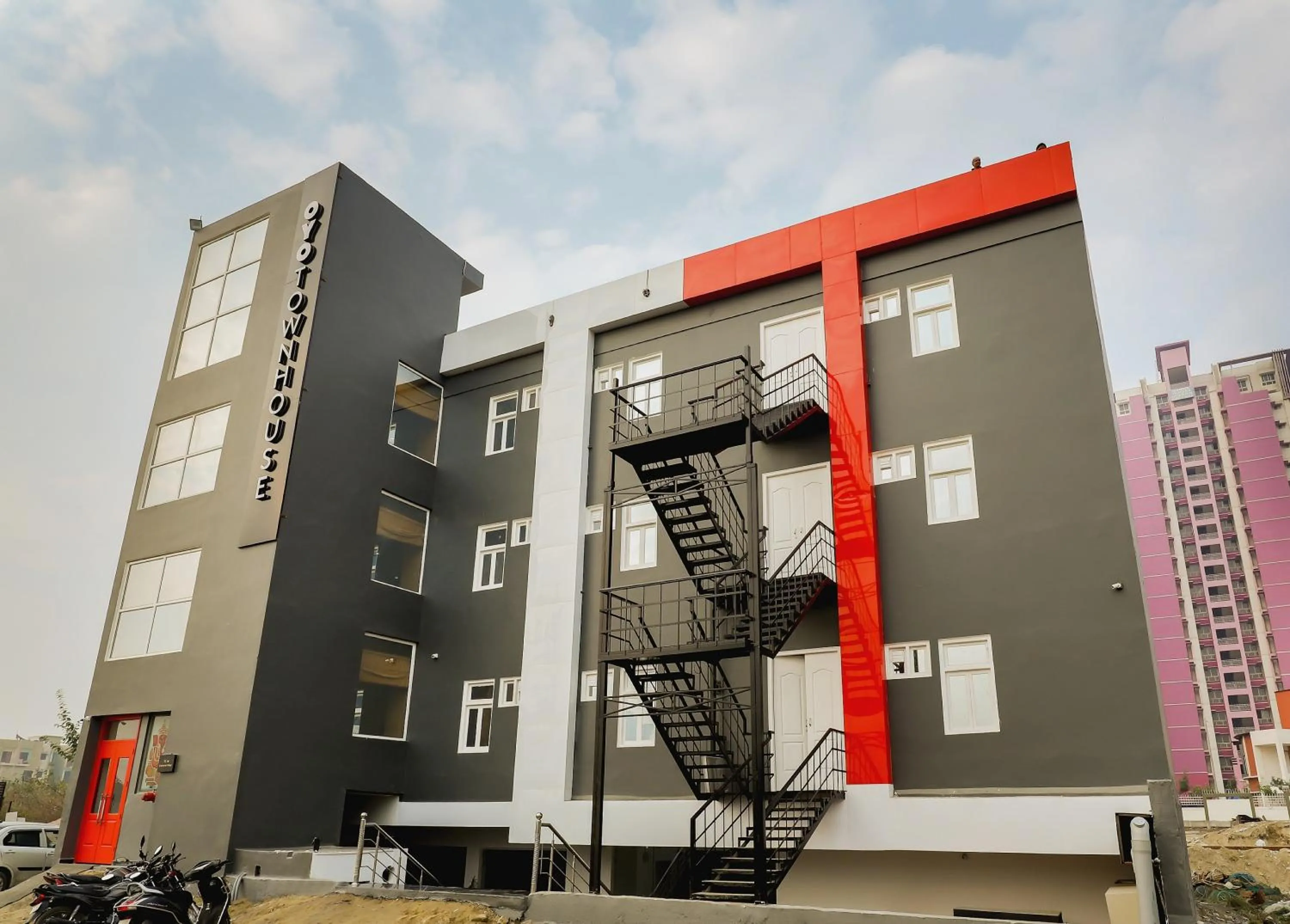 Facade/entrance in Townhouse Siddharth Vihar Ghaziabad