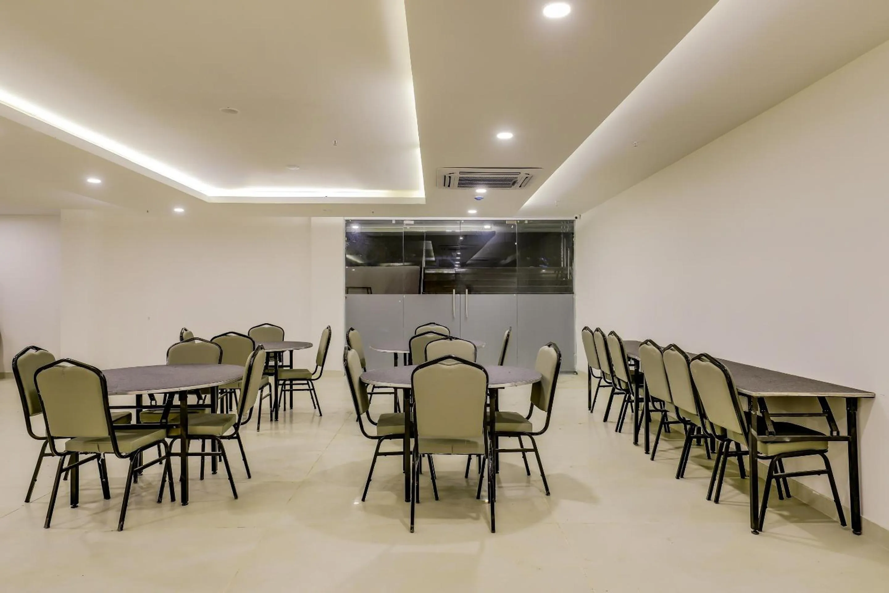 Restaurant/places to eat in Townhouse Siddharth Vihar Ghaziabad