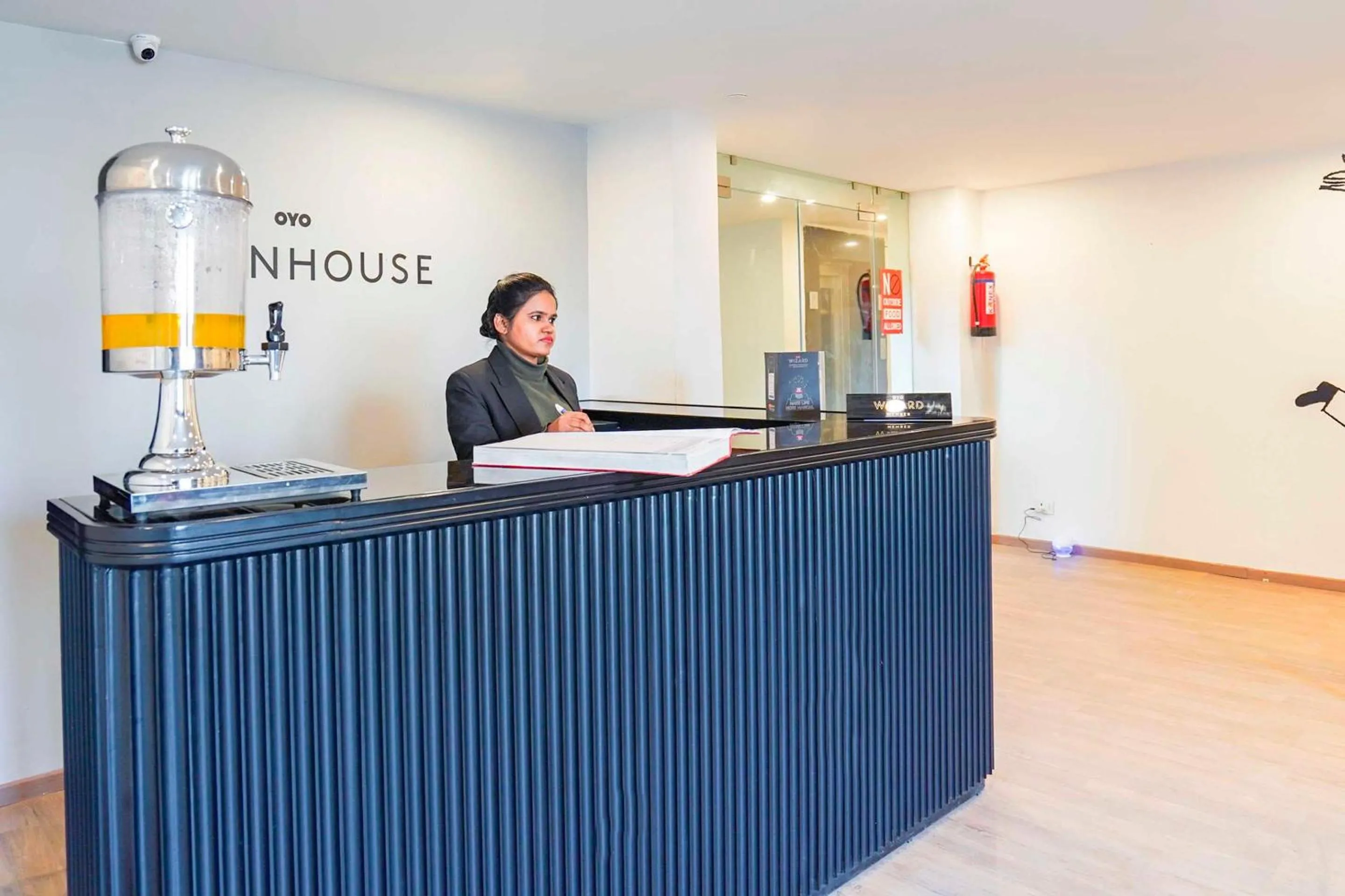 Lobby or reception in FabHotel F9 Sector 121