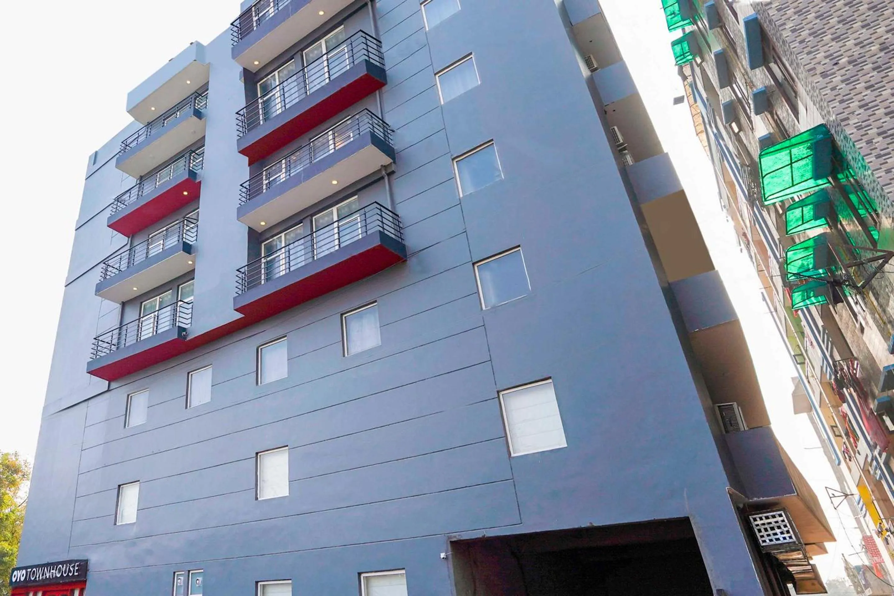 Facade/entrance in FabHotel F9 Sector 121