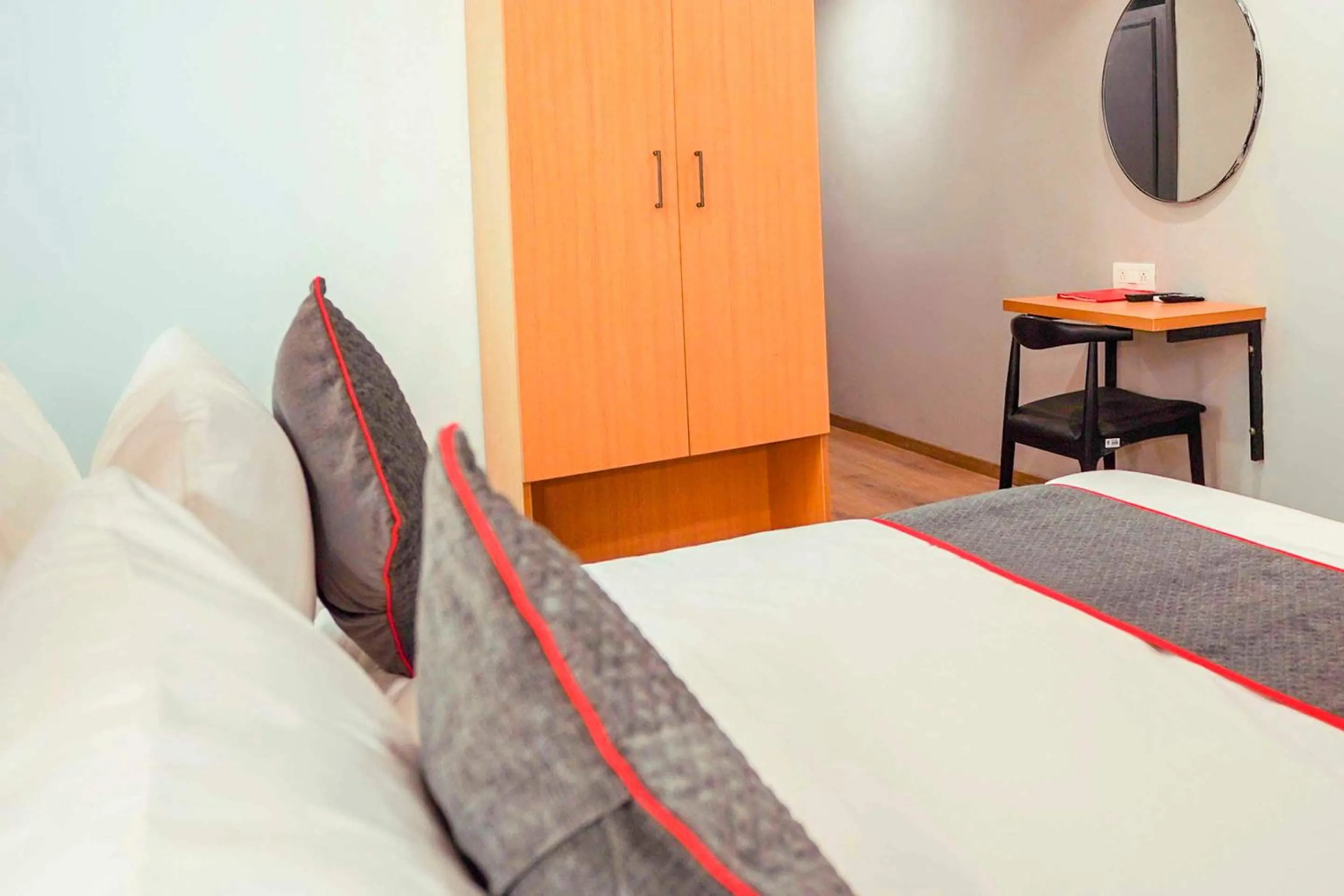 Bedroom, Bed in FabHotel F9 Sector 121