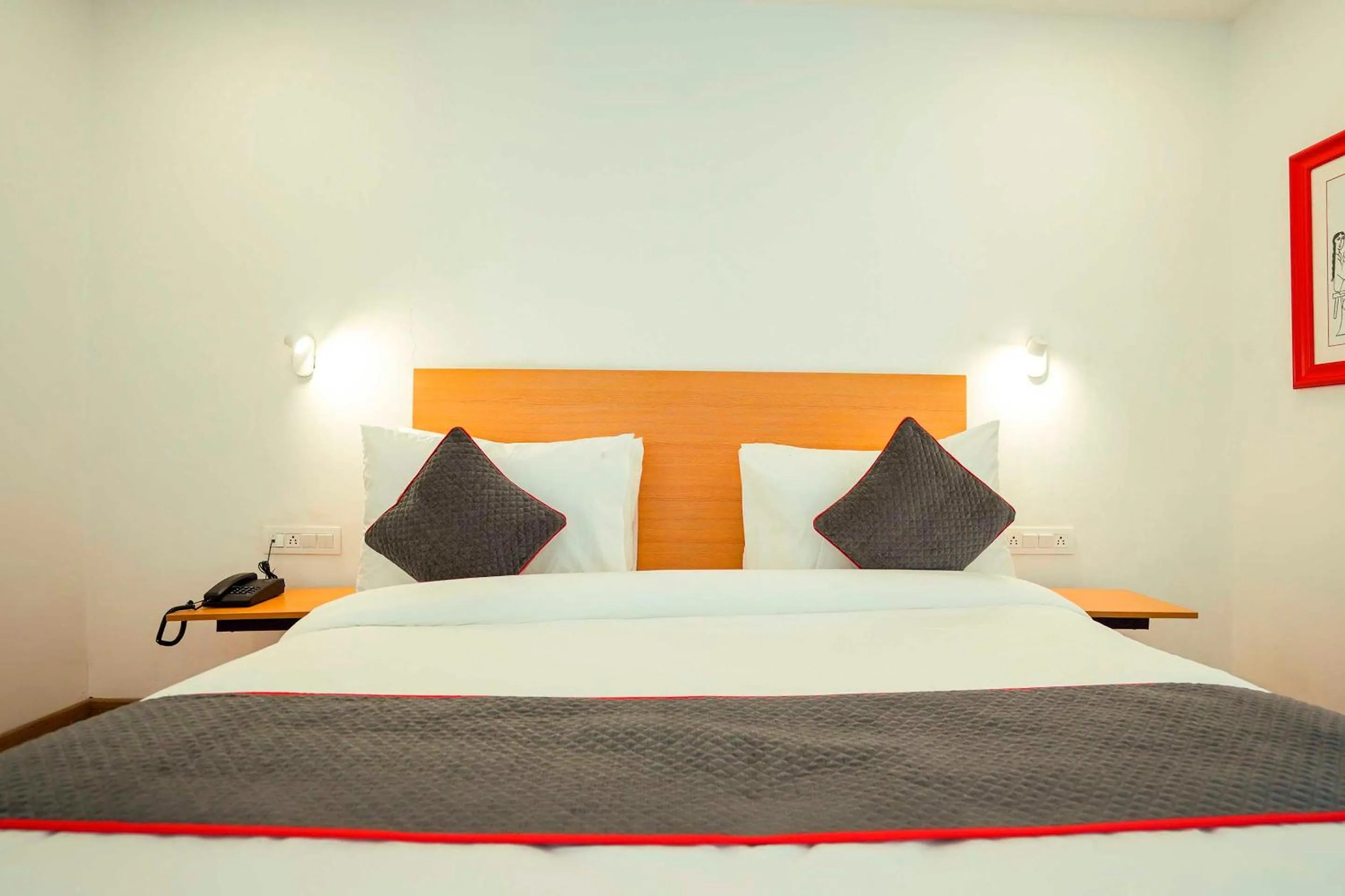 Bedroom, Bed in FabHotel F9 Sector 121