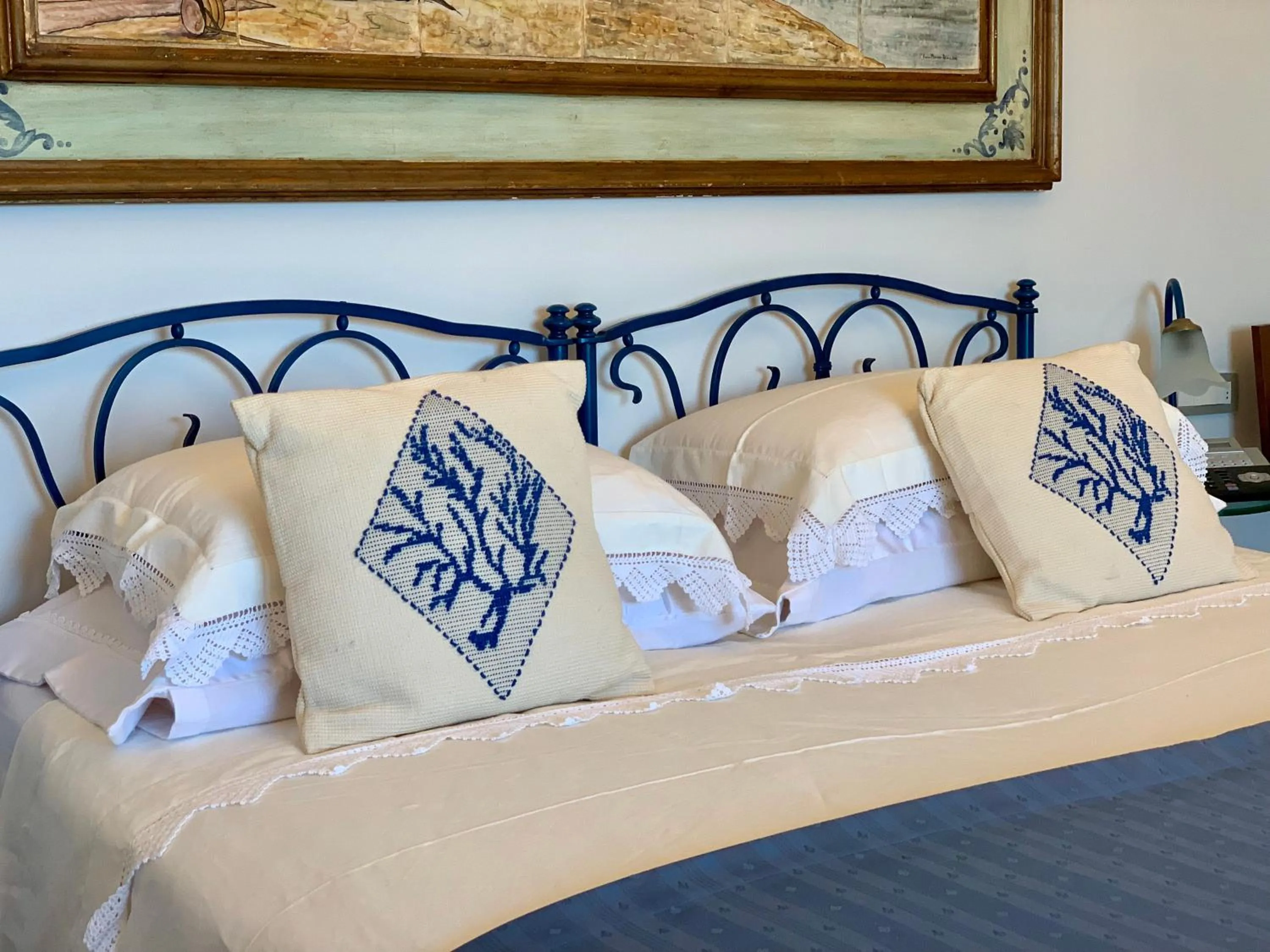 Bed in Villa Le Baste