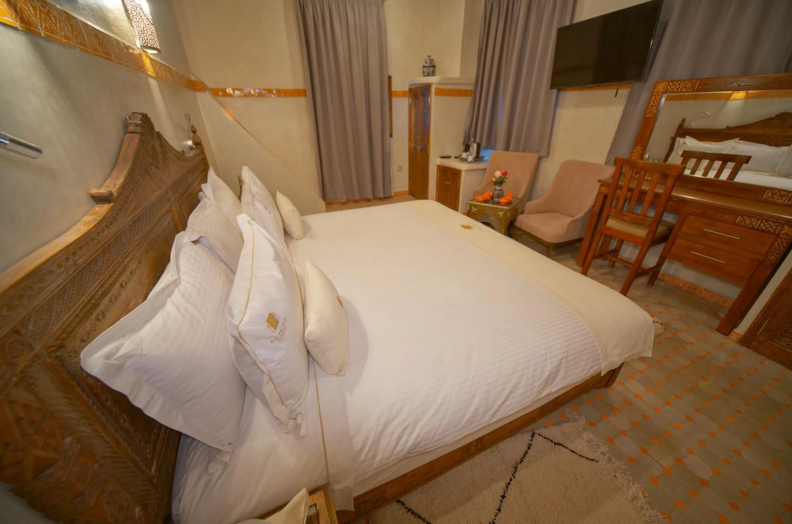 Bed in OZ Palace Ouarzazate & SPA