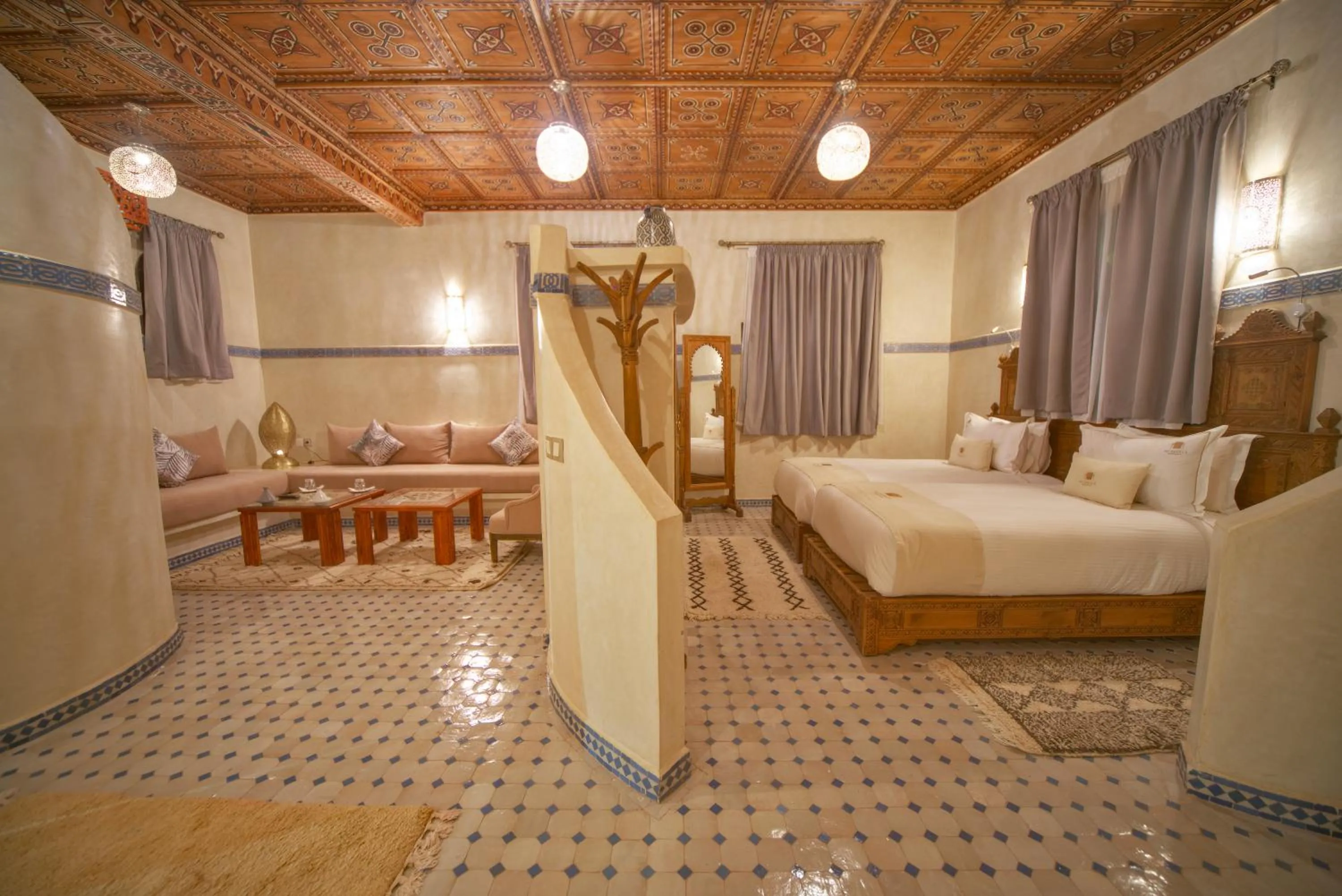 Bed in OZ Palace Ouarzazate & SPA