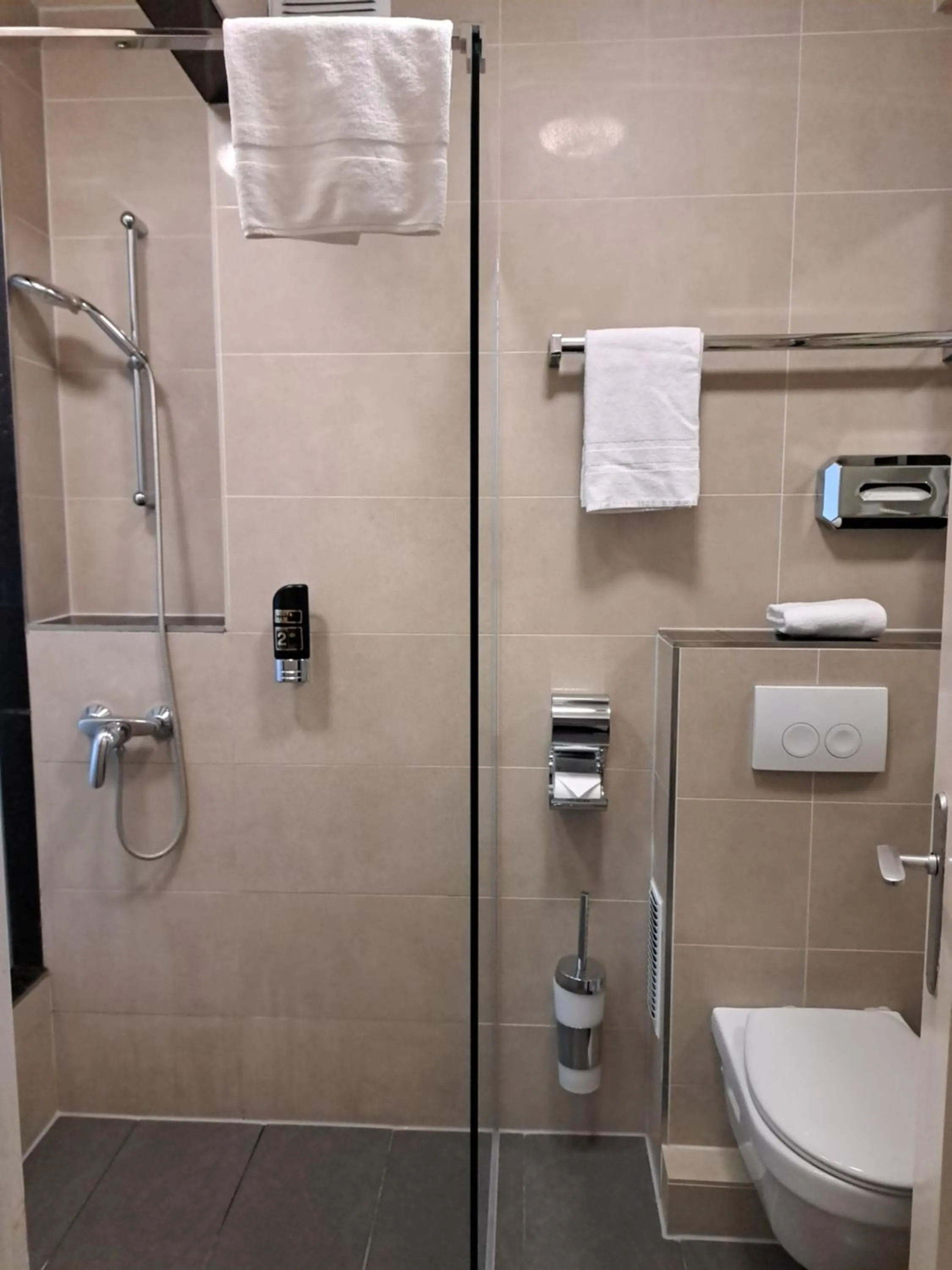 Bathroom in Hotel Central Hauptbahnhof