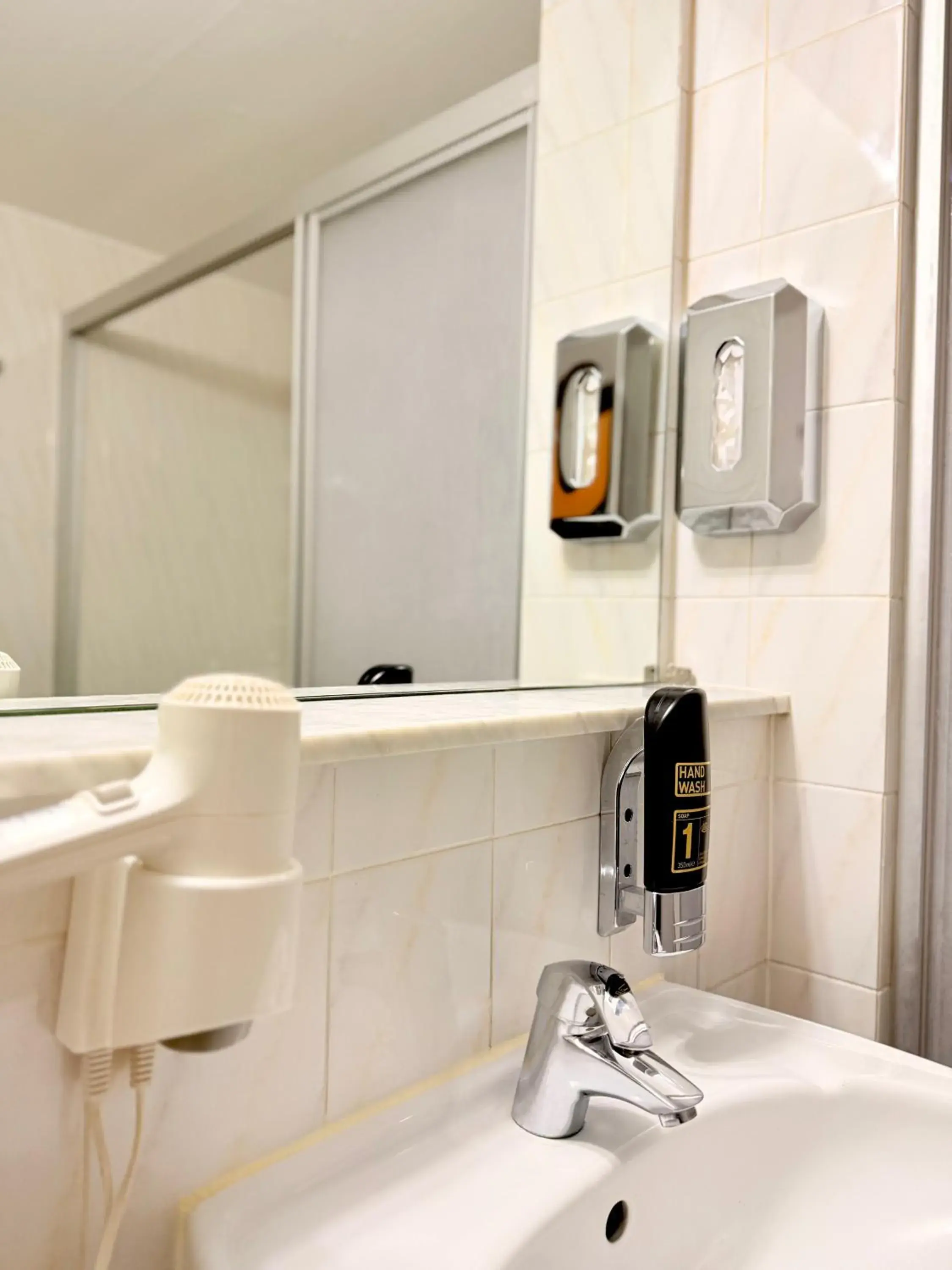 Colour Hotel Colour Hotel