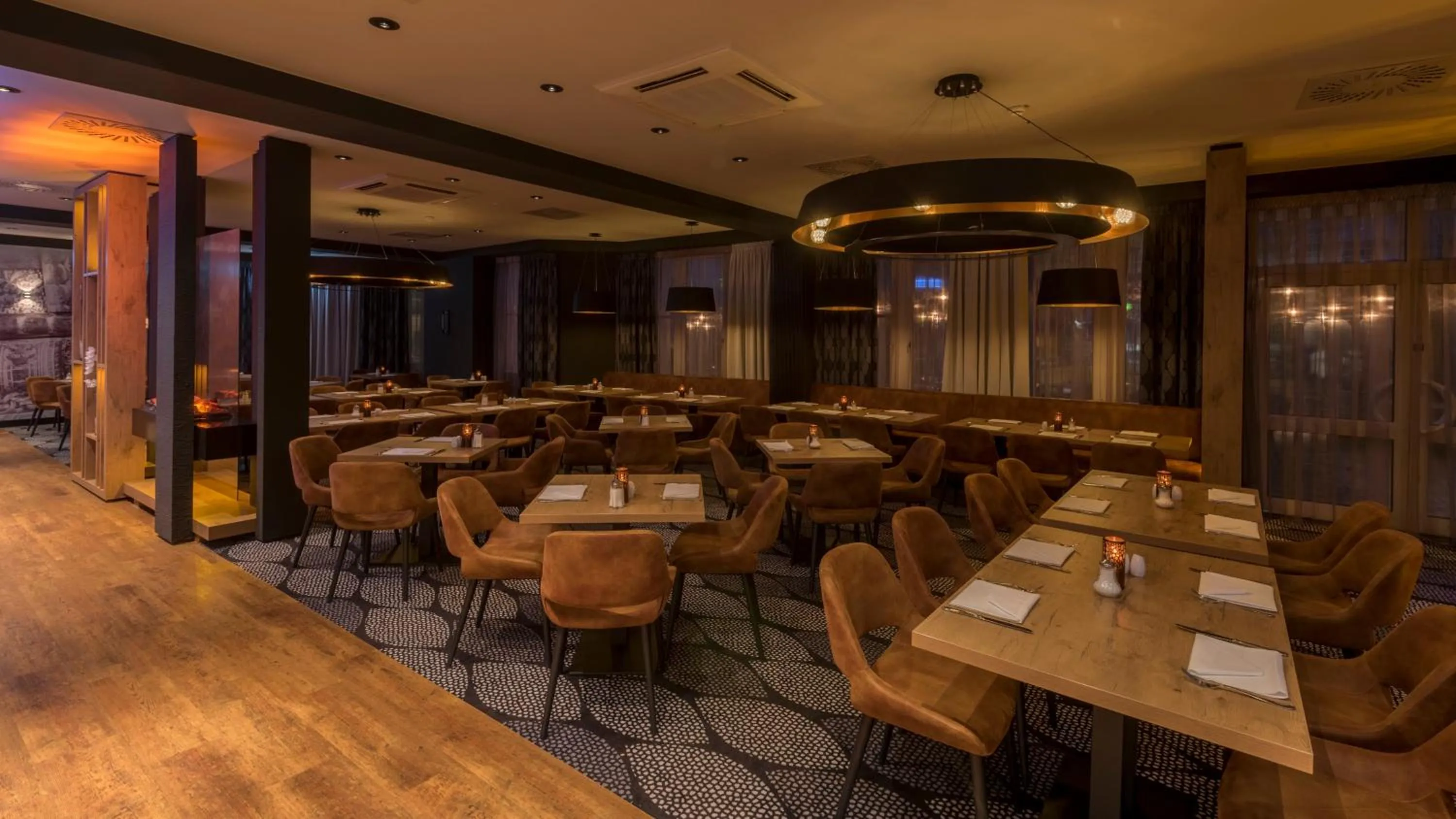 Restaurant/places to eat in Holiday Inn Munich Unterhaching by IHG