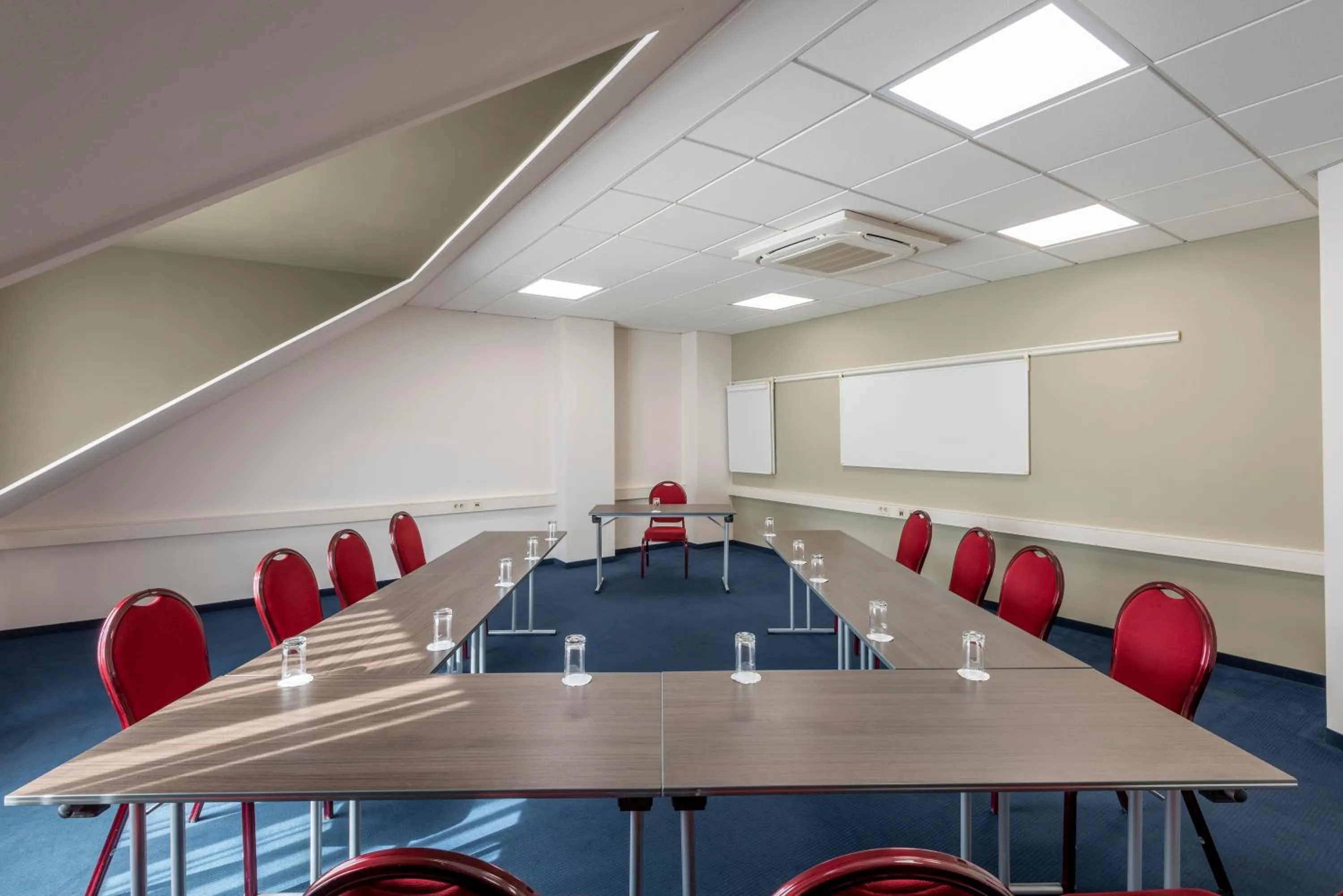 Meeting/conference room in Holiday Inn Munich Unterhaching by IHG