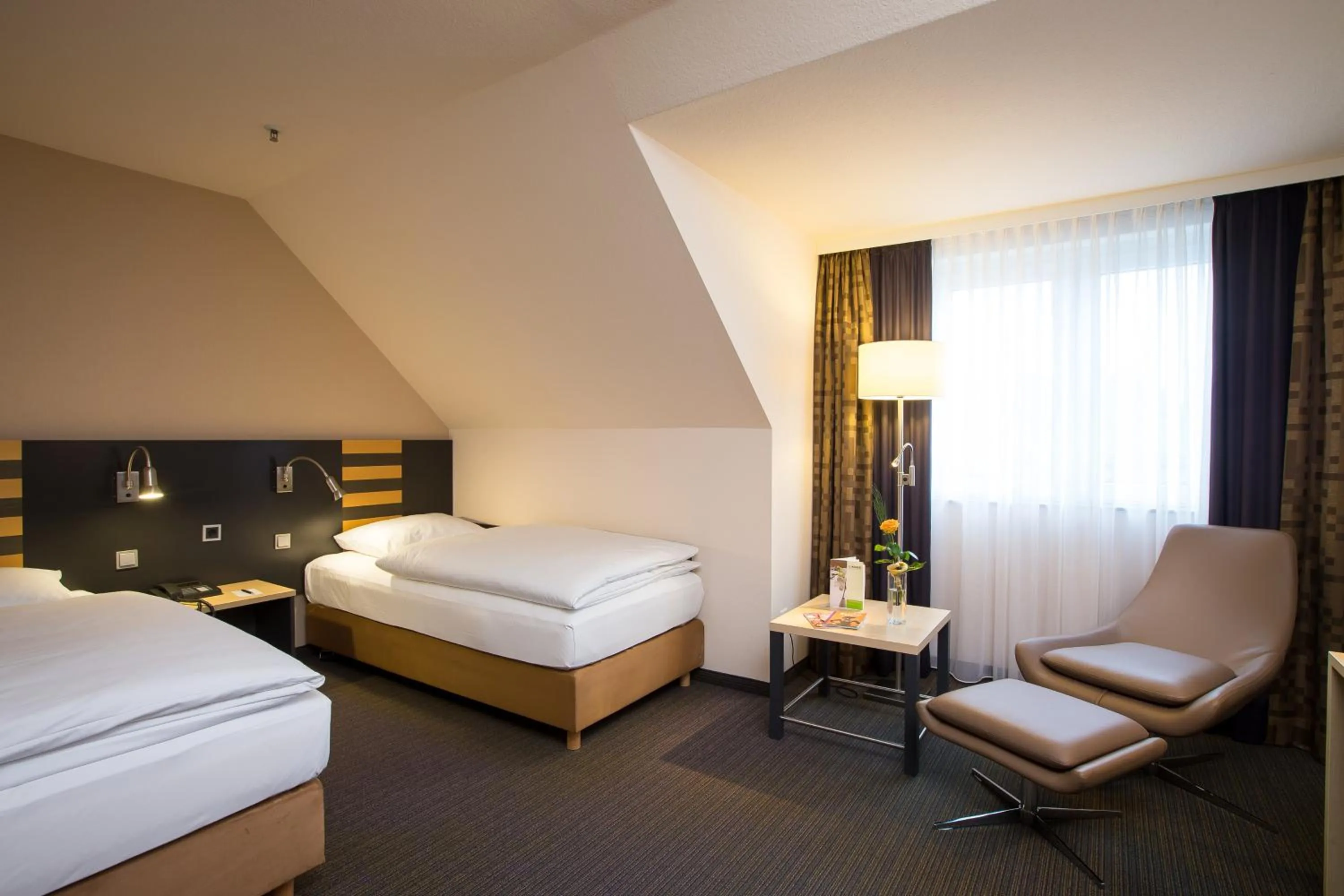 Bedroom, Bed in Lindner Hotel Frankfurt Hochst, part of JdV by Hyatt