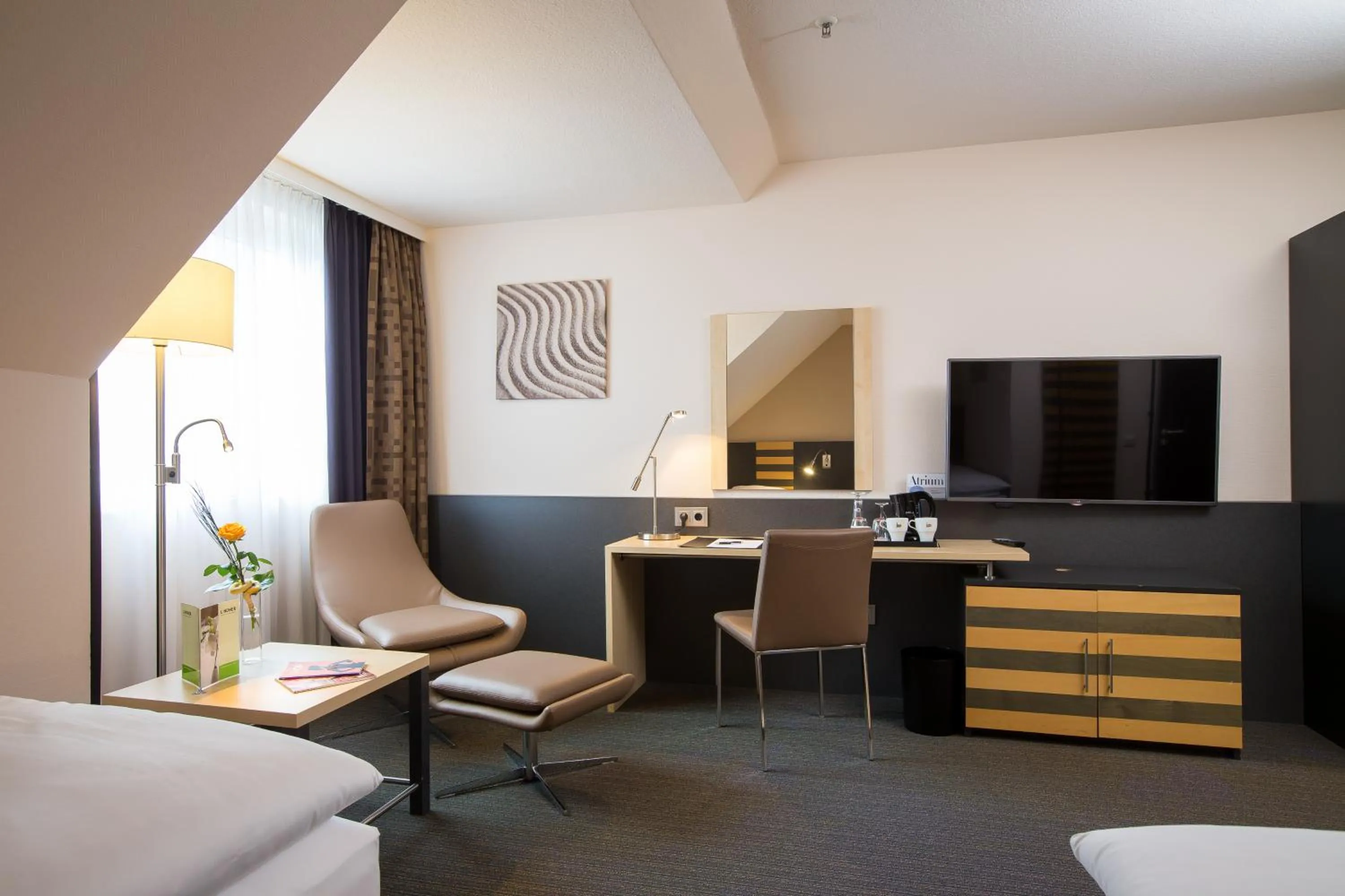 hair dresser, Bed in Lindner Hotel Frankfurt Hochst, part of JdV by Hyatt