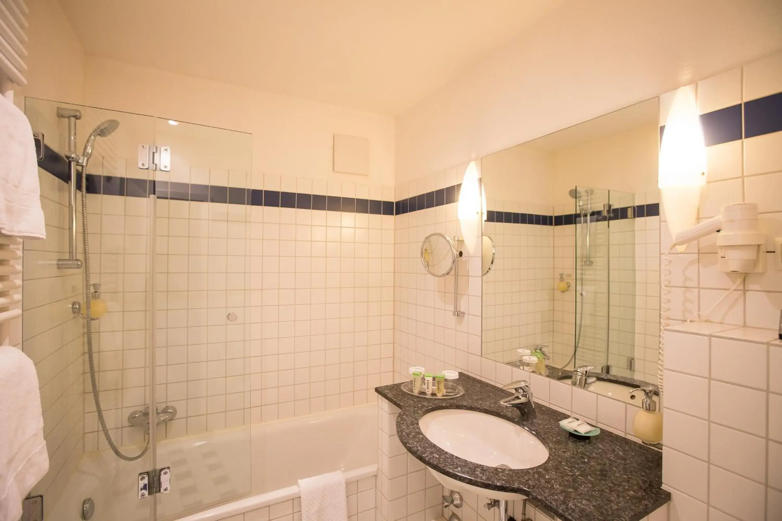 One-Bedroom Apartment in Lindner Hotel Frankfurt Hochst, part of JdV by Hyatt One-Bedroom Apartment in Lindner Hotel Frankfurt Hochst, part of JdV by Hyatt