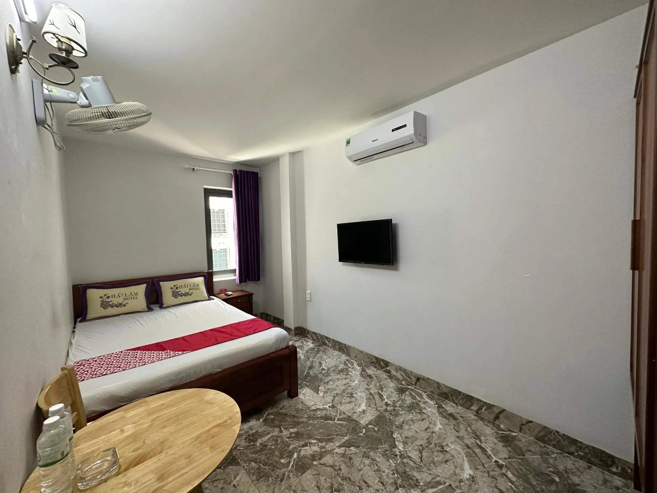 Bedroom in Hai Lam Hotel