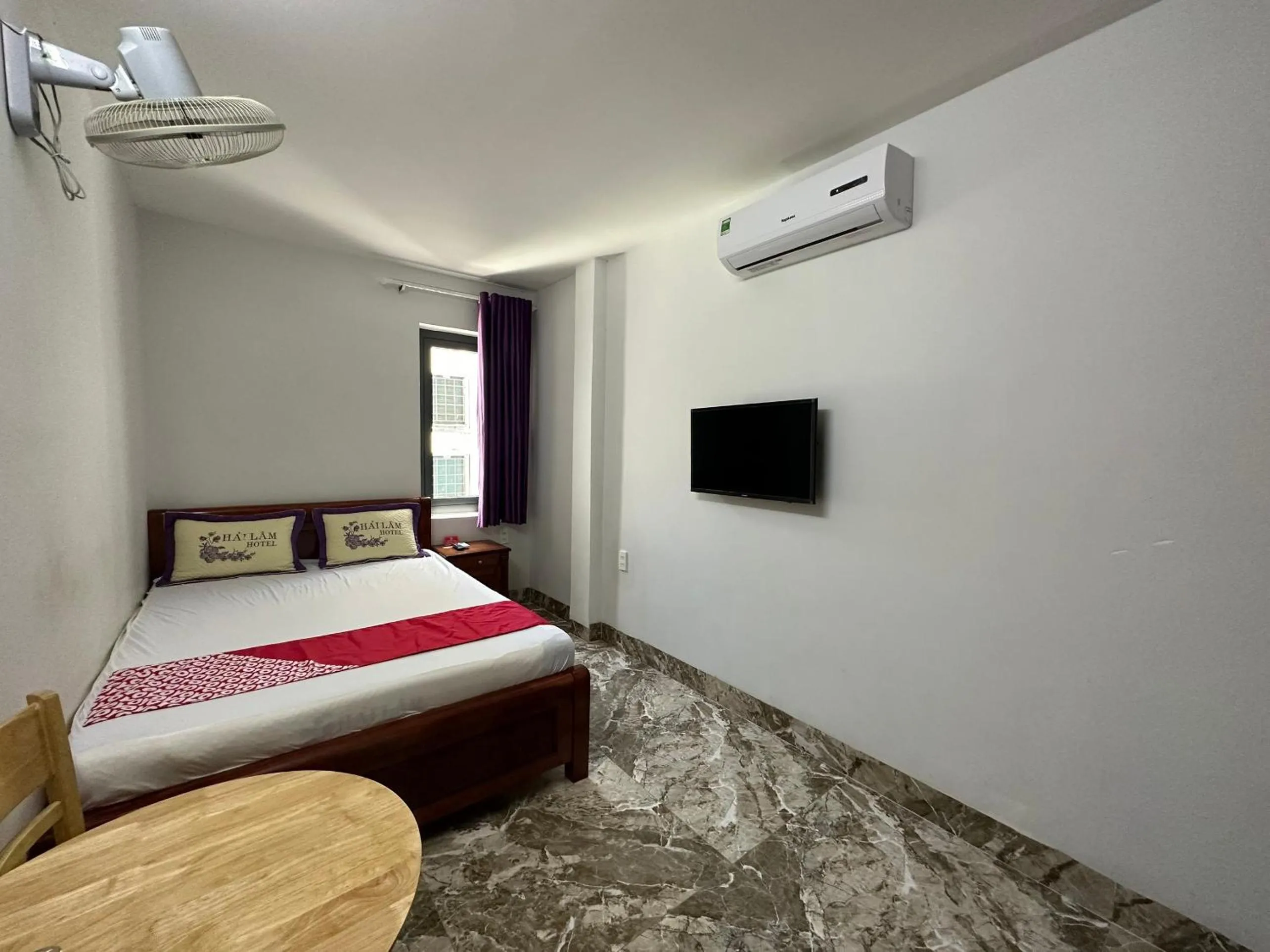 Bedroom in Hai Lam Hotel