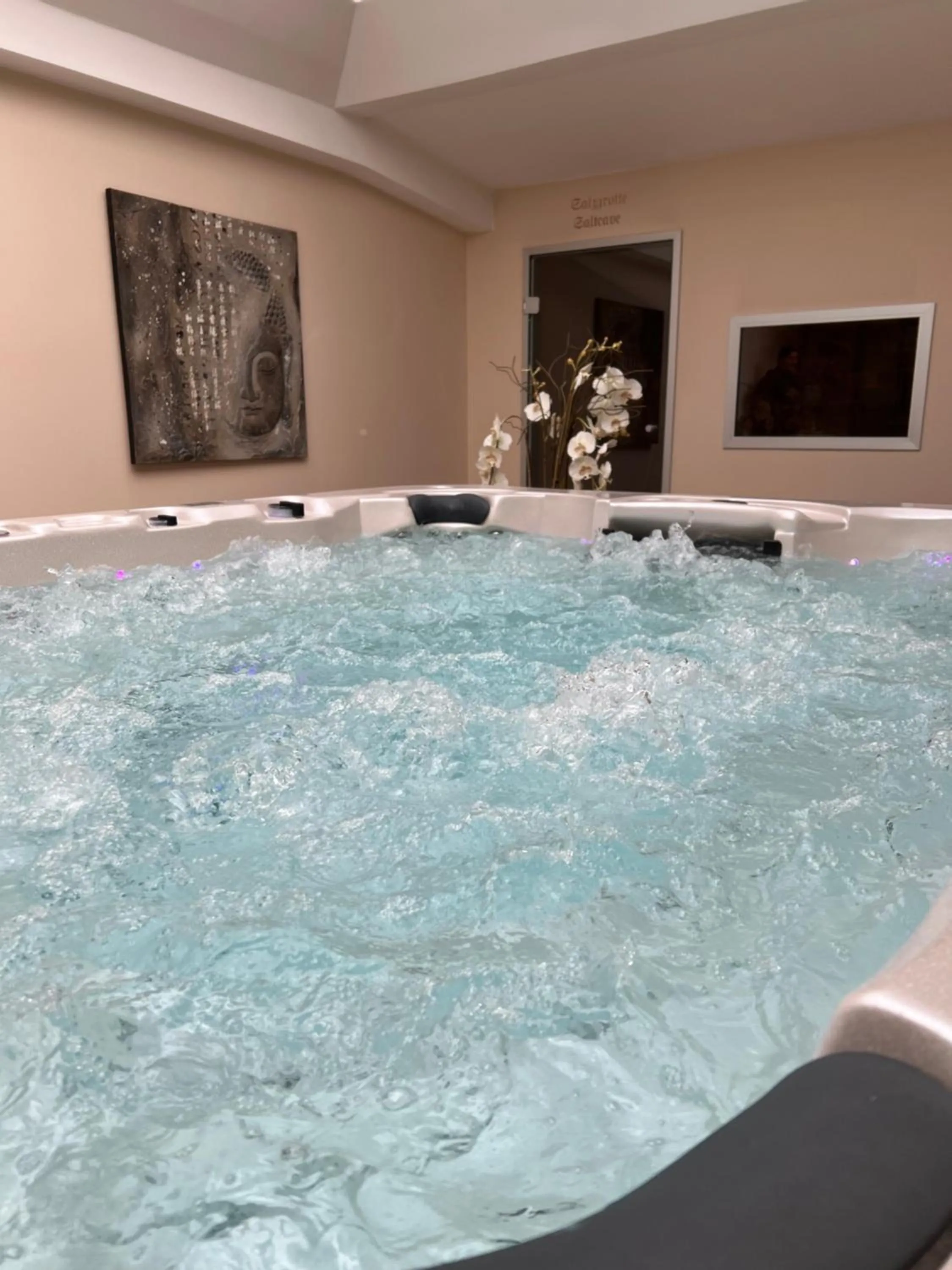 Hot Tub in Olymp Munich