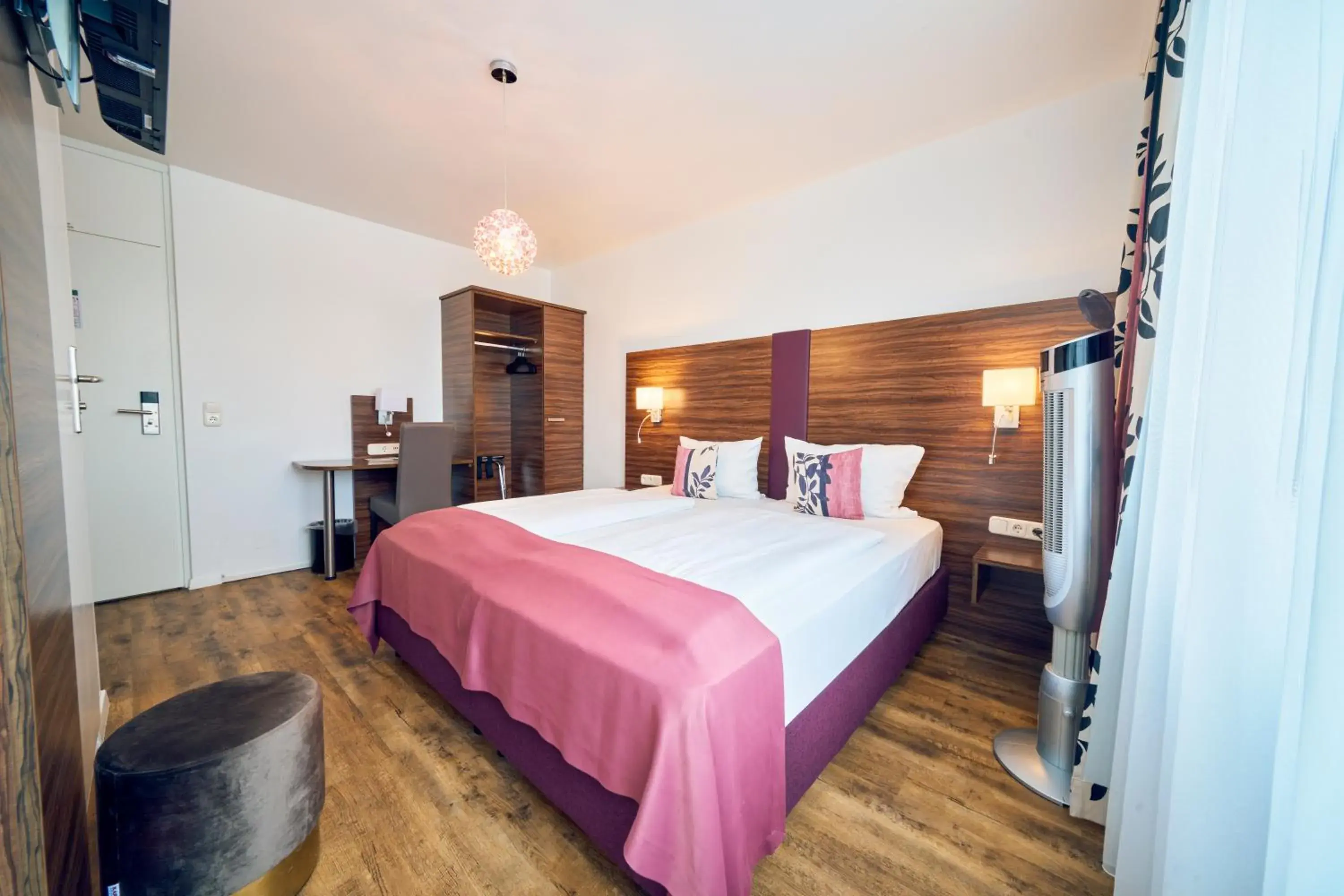 Photo of the whole room in ARTHOTEL Haar Photo of the whole room in ARTHOTEL Haar