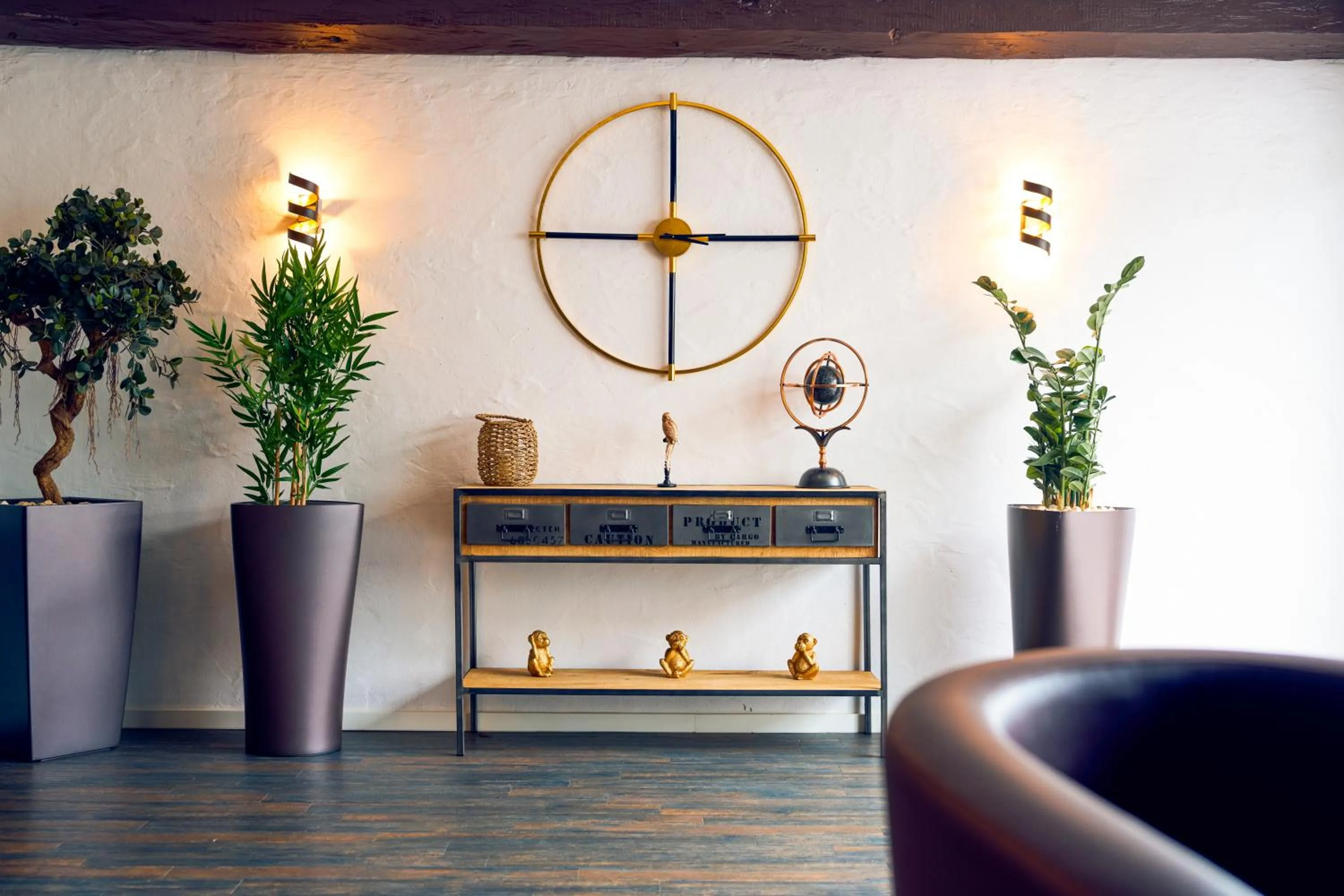 Communal lounge/ TV room in ARTHOTEL Haar