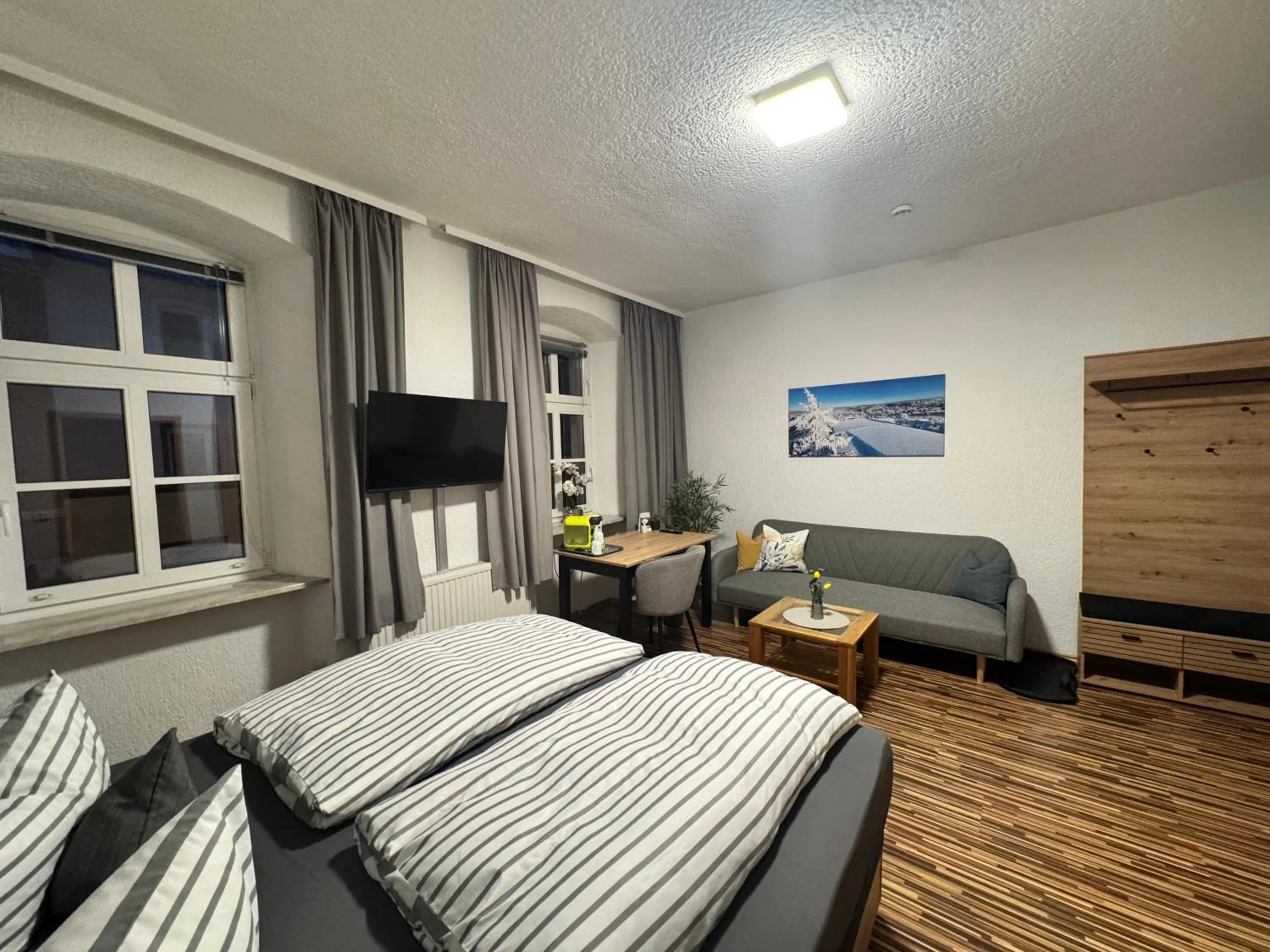 Photo of the whole room, Bed in Gasthof Hotel Bräustübl