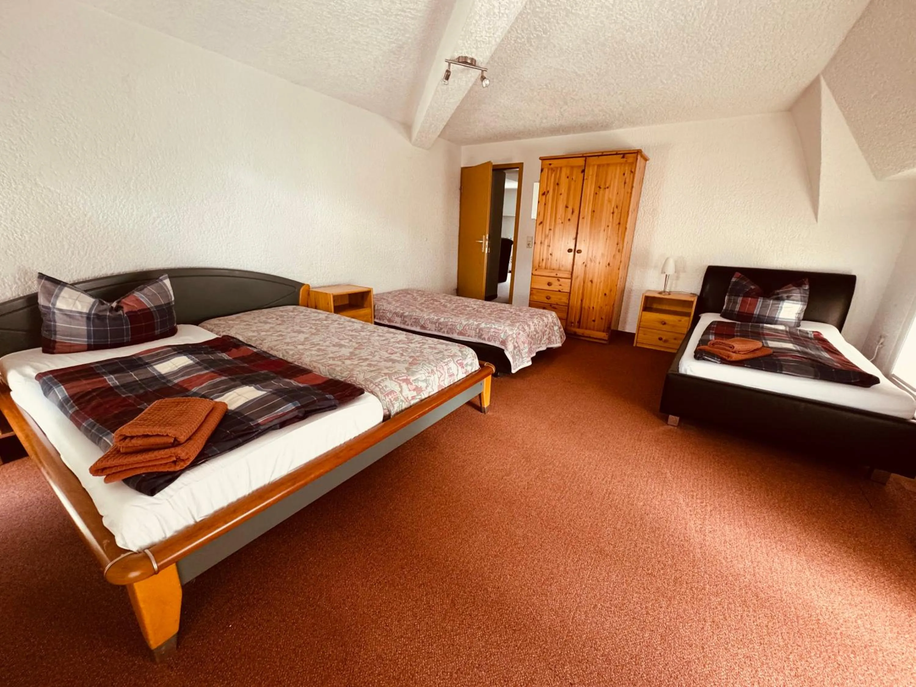 Bedroom, Bed in Gasthof Hotel Bräustübl