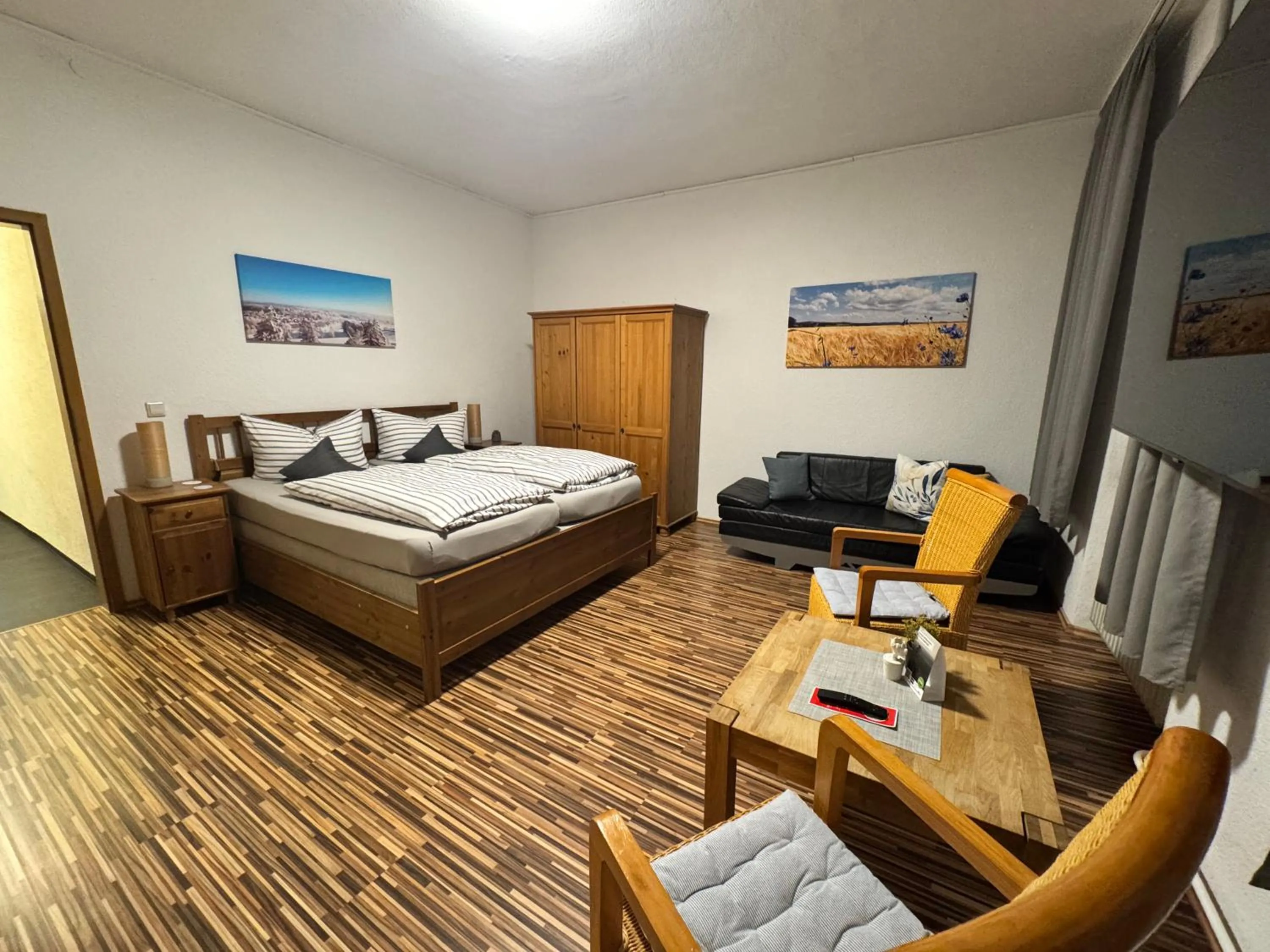 Photo of the whole room, Bed in Gasthof Hotel Bräustübl