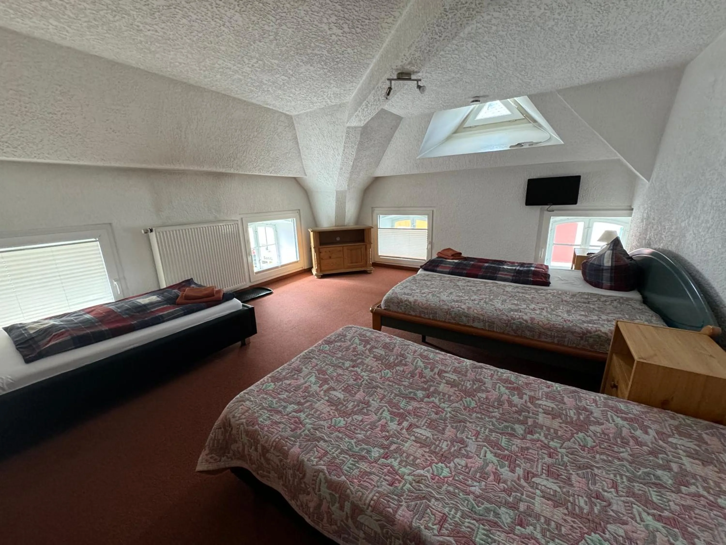 Bedroom, Bed in Gasthof Hotel Bräustübl