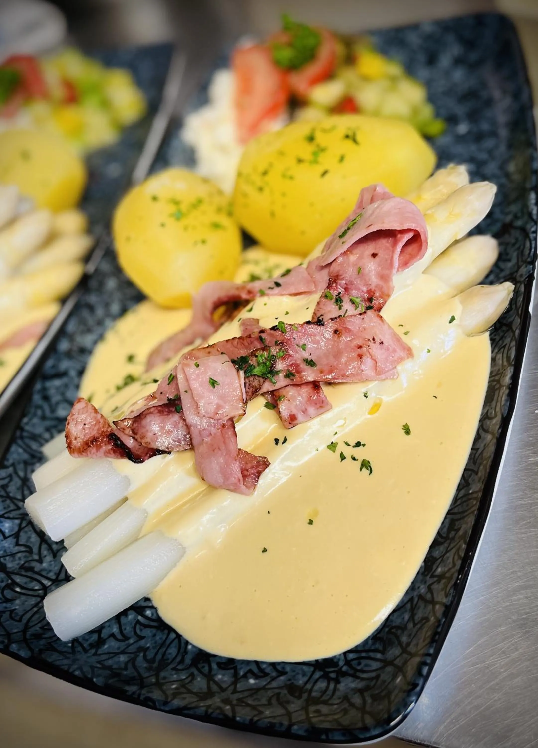 Restaurant/places to eat in Gasthof Hotel Bräustübl